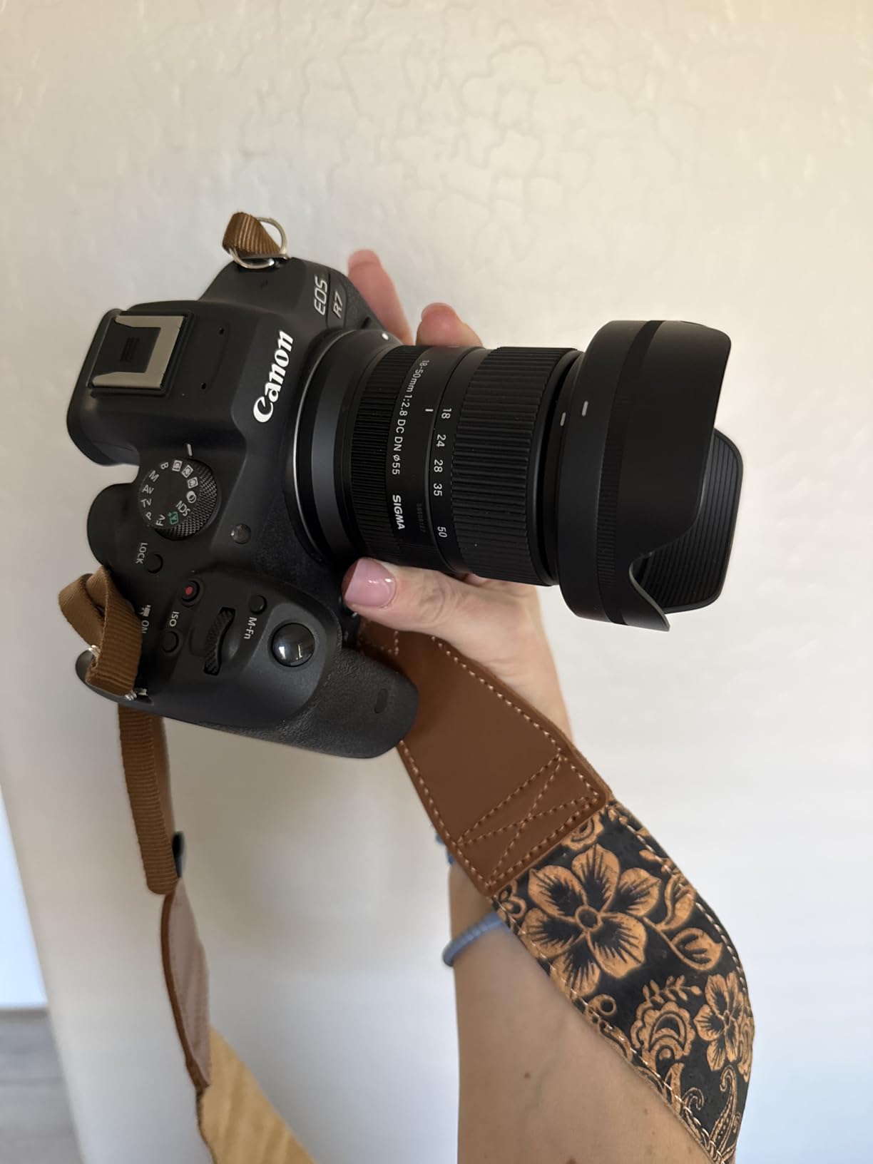 SIGMA 18-50mm F2.8 DC DN Contemporary Lens for Canon RF Mount Mirrorless Cameras customer photo 1