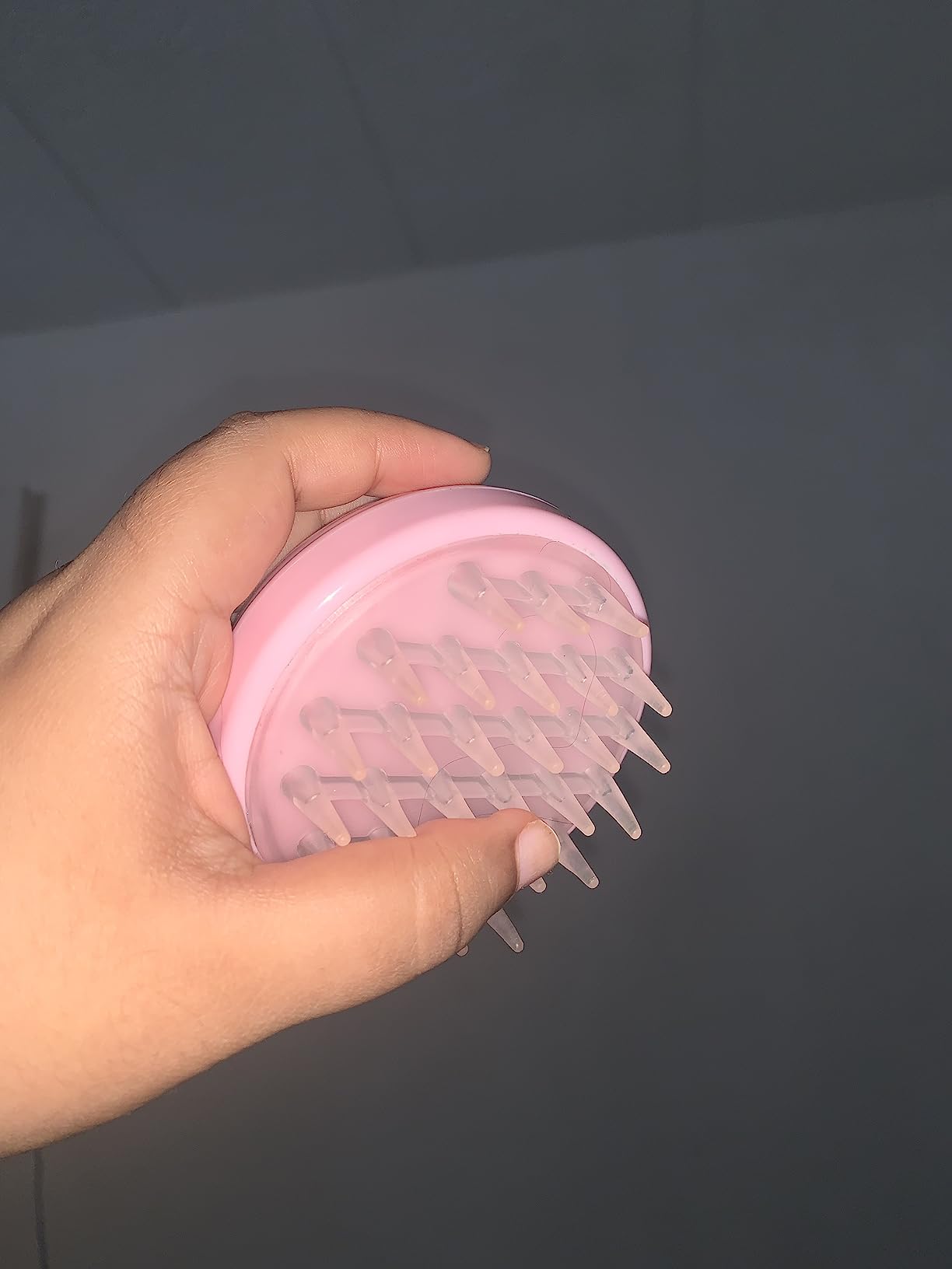 Electric Scalp Massager, Cordless Hair Scalp Massager Portable Head Scratching Massager with 4 Modes Vibration Comb for Hair Growth, Deep Cleansing and Stress Relaxation customer photo 1