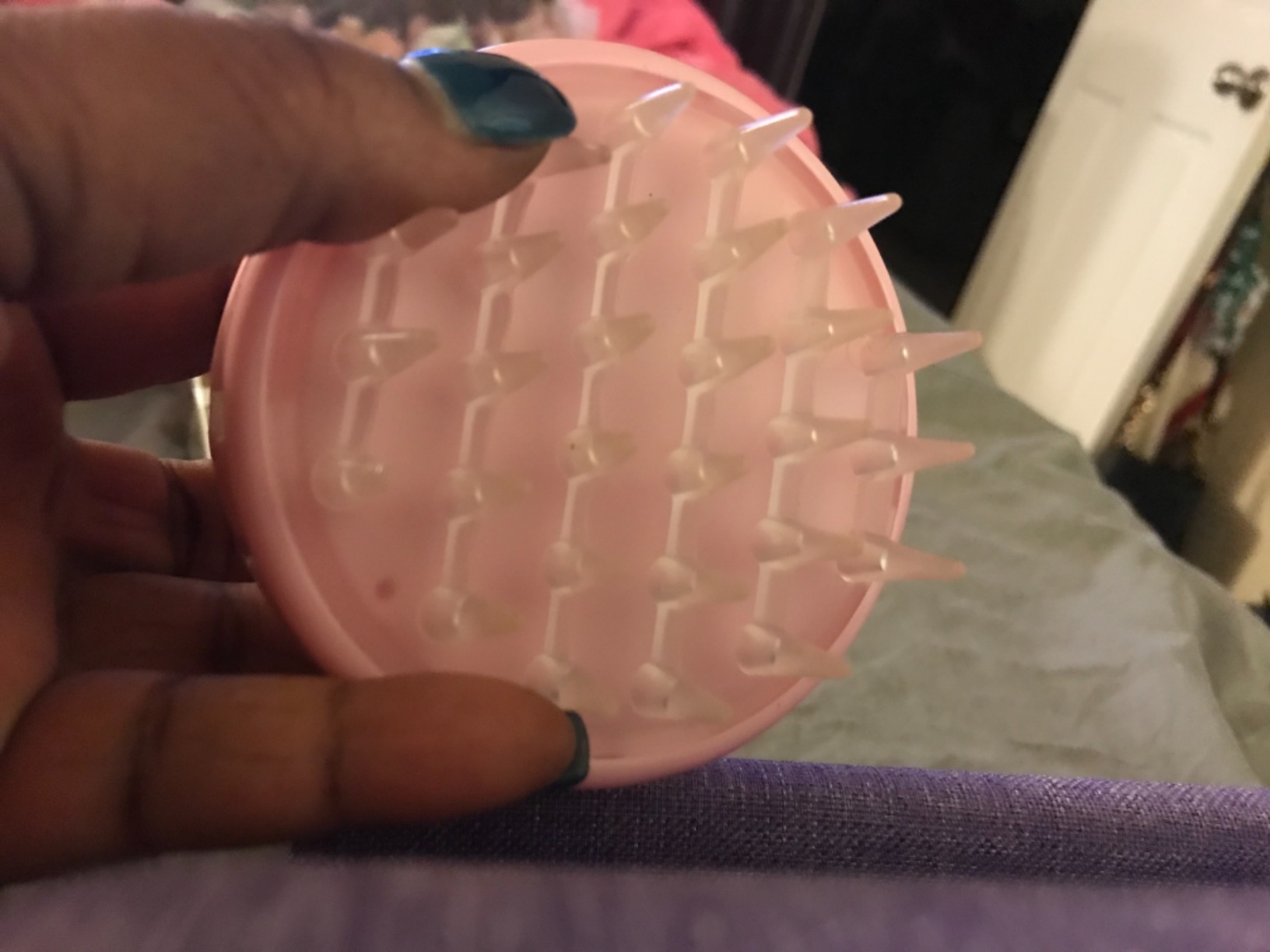 Electric Scalp Massager, Cordless Hair Scalp Massager Portable Head Scratching Massager with 4 Modes Vibration Comb for Hair Growth, Deep Cleansing and Stress Relaxation customer photo 2