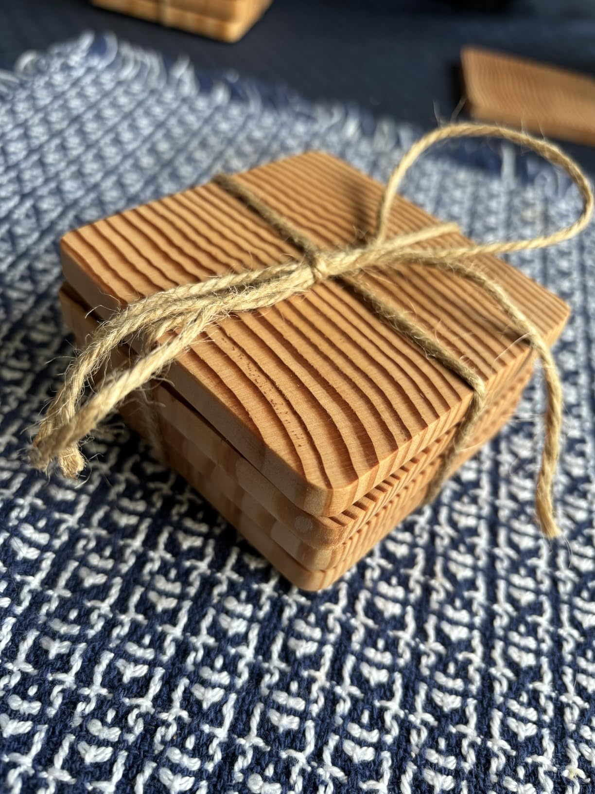 Woodskil 4A Variable Speed Oscillating Belt and Spindle Sander - 4x24