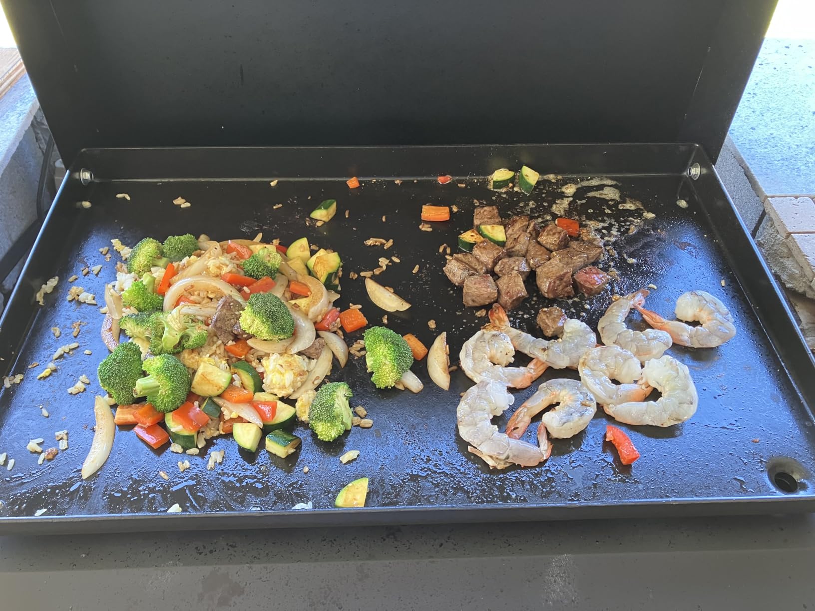 SKOK 23.3 Inch Flat Top Grill, Gas Griddle with Hood, Portable Tabletop Propane Gas Griddle Grill for Camping, Outdoor & Tailgating Barbecue, 45,000 BTU Output, 3 Burners customer photo 2