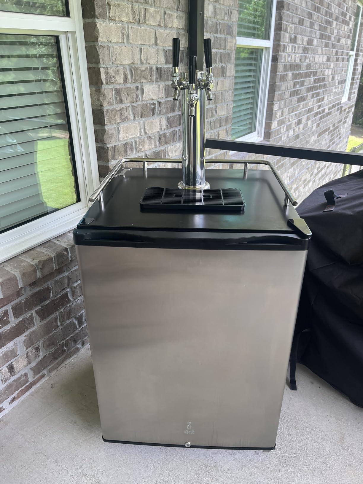 HCK Kegerator, 24 inch Outdoor Undercounter Refrigerator, 2 in 1 Full Size Beer Kegerator with 3 Taps Draft Beer Dispenser, Freestanding, Stainless Steel Door, Ideal for Patio and Outdoor Kitchen customer photo 2