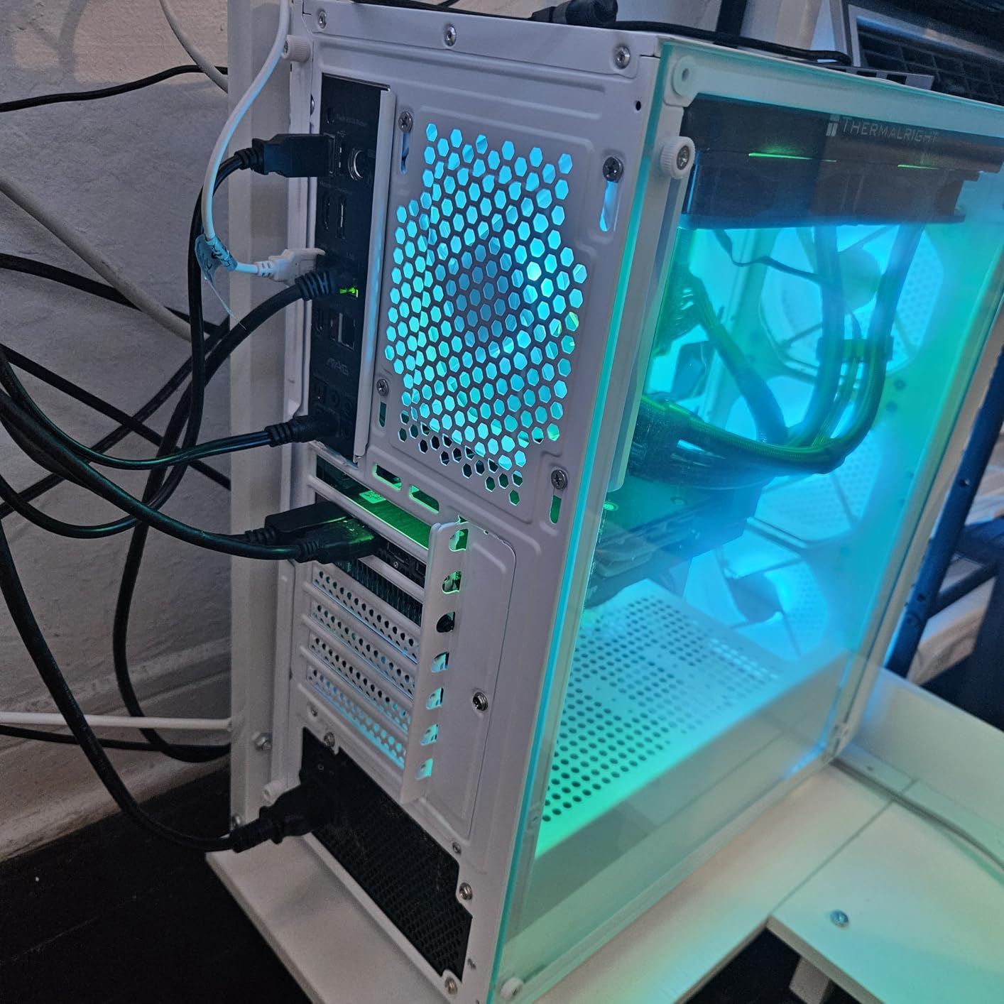 GAMDIAS White ATX Mid Tower Gaming Computer PC Case with Side Tempered Glass, Preinstalled 4X 120mm ARGB Fans, Support Up to 6X 120mm Fans, 360mm AIO/Radiator, 340mm GPU/VGA, 160mm CPU Air Cooler customer photo 1