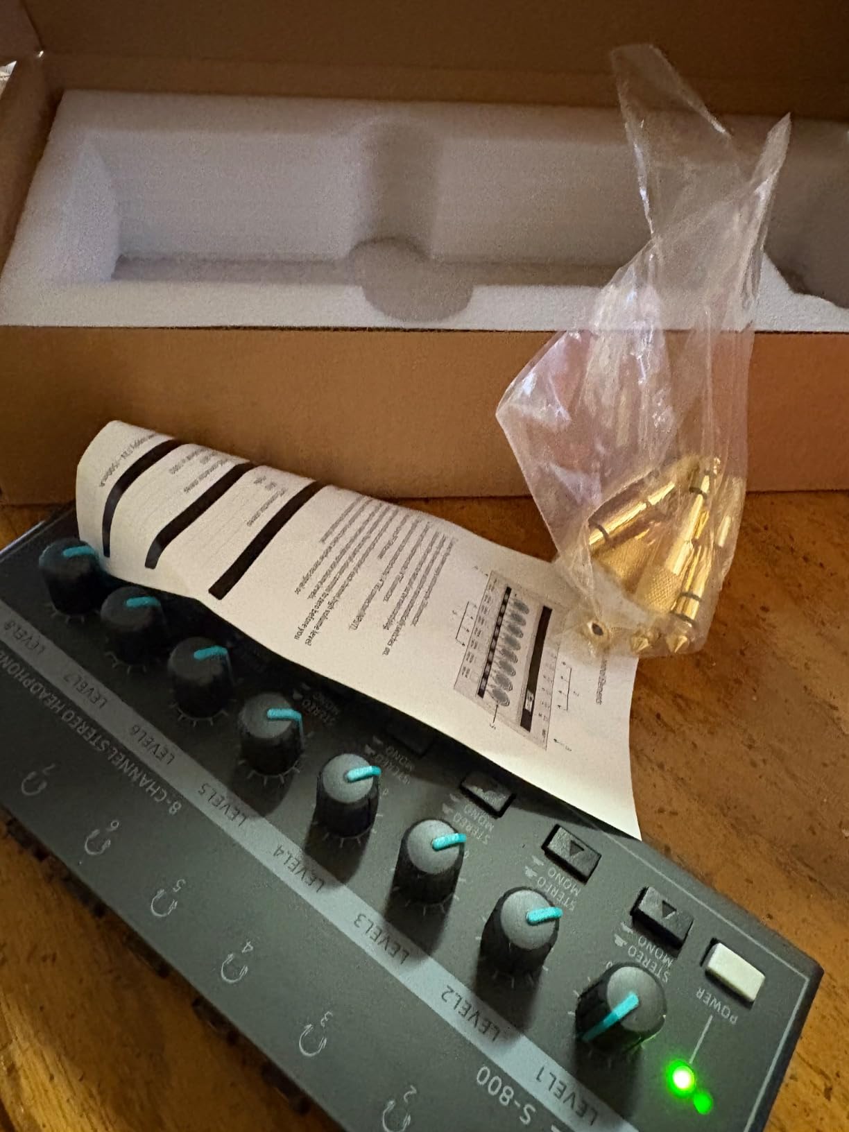 Headphone Amplifier 8 Channel, Stereo Headphone Amp with 9 Pcs 6.35mm to 3.5mm Jack, Metal Portable Studio Headphone Amp Splitter, Headphone Mixer with Mono and Stereo for Recording Studios customer photo 2