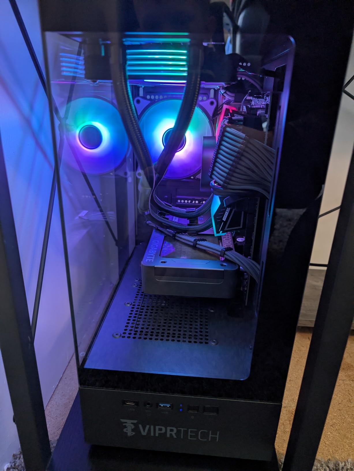 ViprTech Reaper 2.0 Liquid-Cooled PC - AMD Ryzen 7 8700F, GeForce RTX 5060 Ti 16GB, 16GB DDR5, 1TB NVMe SSD customer photo 1