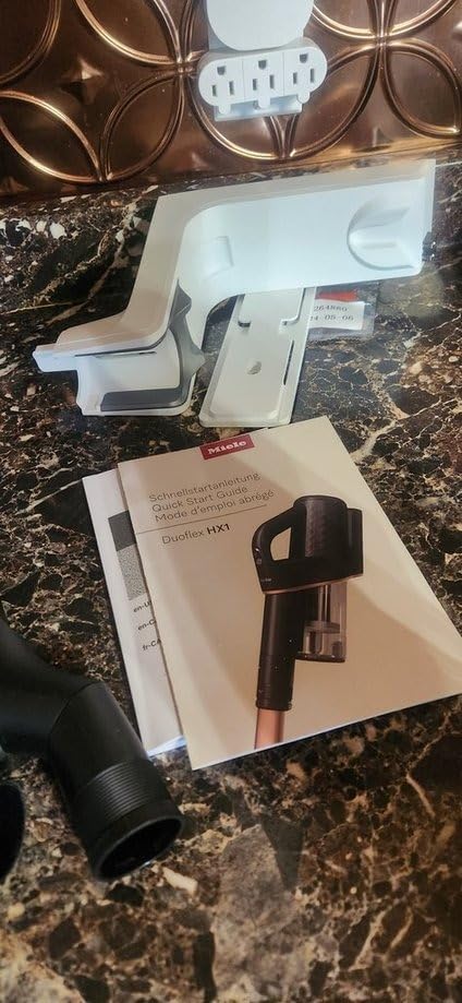 Miele Duoflex Extra Cordless Bagless Stick Vacuum with 2 Attachable Brushes, Brilliant White/Space Grey customer photo 1