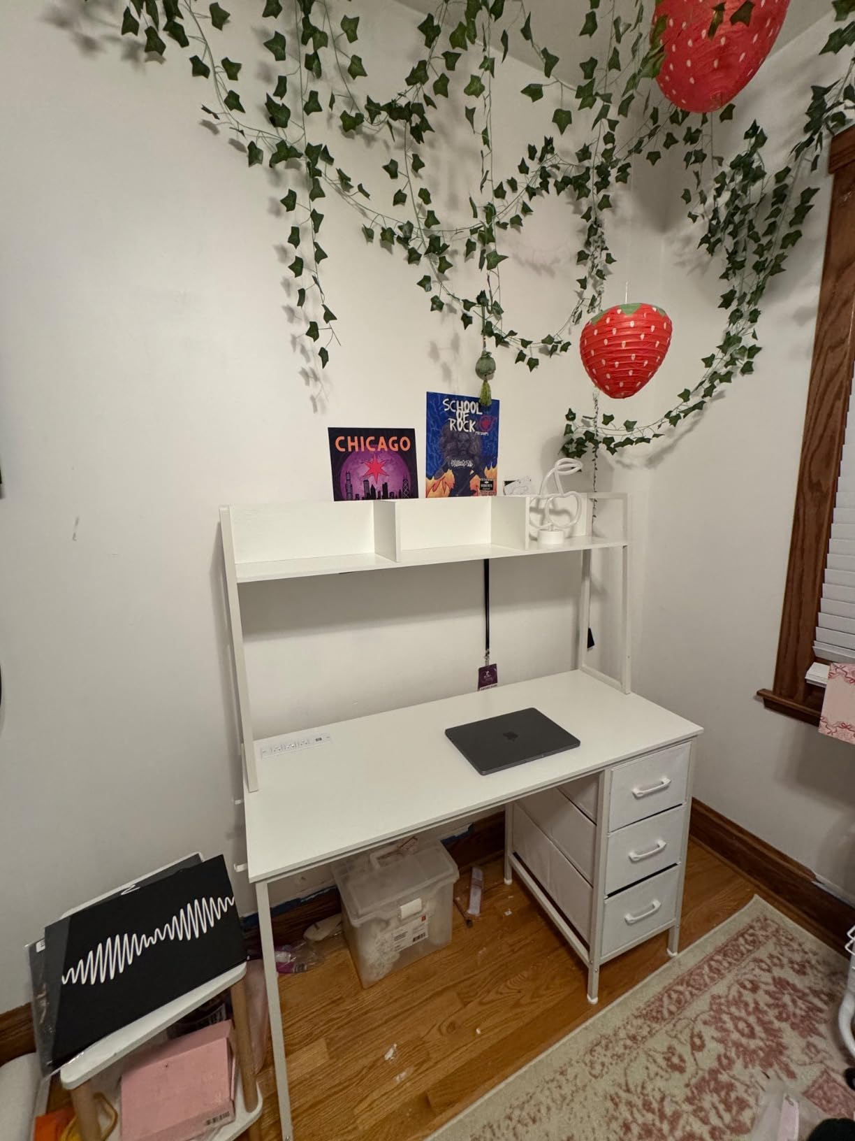 DLisiting White Computer Desk with Hutch & Drawers - Office Desk with 3 Storage Drawers and Power Outlets, 47 Inch Modern Study Writing Desk for Bedroom Home Office customer photo 1