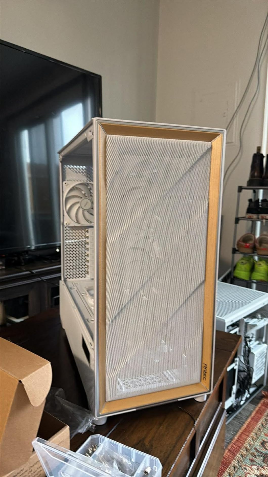 Antec Flux Pro, 6 x PWM Fans Included, High-Airflow Front Panel with Walnut Wood, iShift PSU 90° Mount, USB3.0 x 2, Type-C, 420mm Radiator Support, Temp. Display, Full-Tower E-ATX PC Case customer photo 1