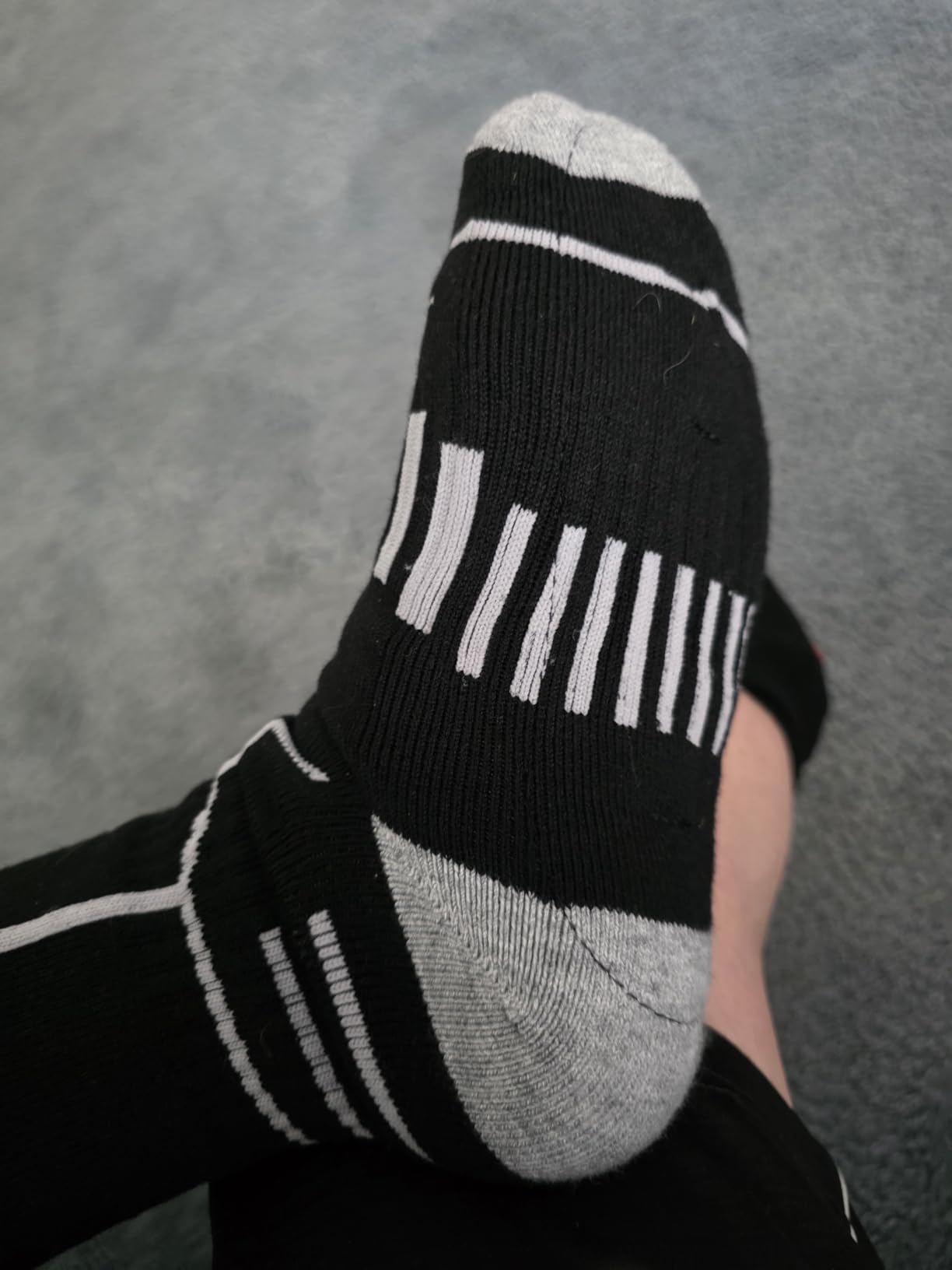 FREEHILL Merino Wool Heated Socks for Men Women, 5000mAh One-Click Control Rechargeable Cold Weather Heated Ski Socks customer photo 1