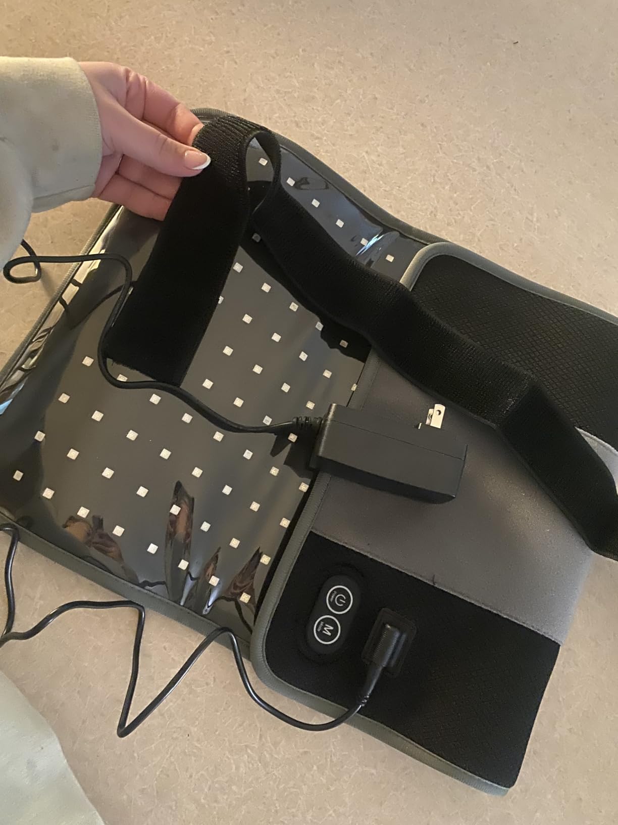 Comfytemp 24'' x 12'' Red Light Therapy Pad for Body, Wearable Near Infrared Light Therapy Wrap with Timer, 242 LEDs Large Light Pad for Back Joint Muscle, 660nm & 850nm, 32W customer photo 2