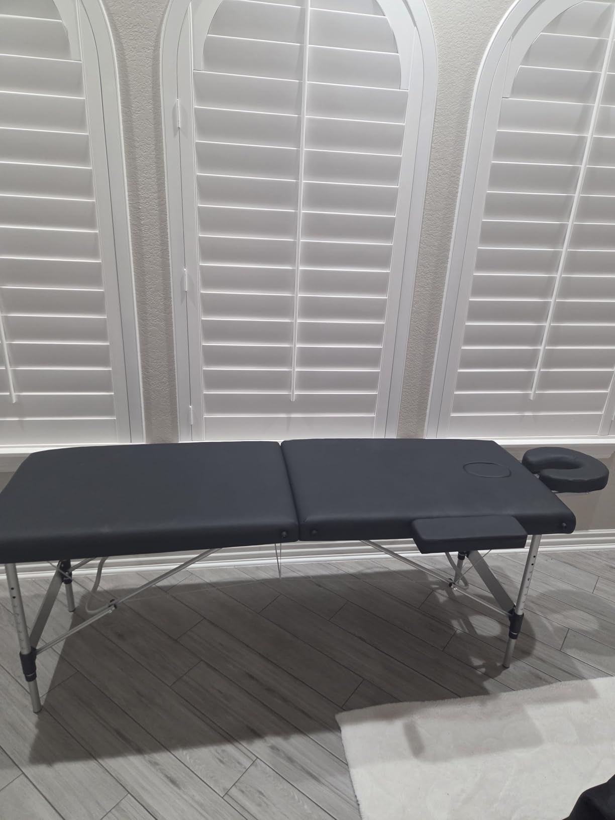 Brelley Massage Table Portable, 2-Fold Lash Bed with Side Pocket, Adjustable Height, Sturdy Aluminum Frame, Esthetician Spa Facial Tattoo Bed with Face Cradle & Carrying Bag, Black customer photo 2