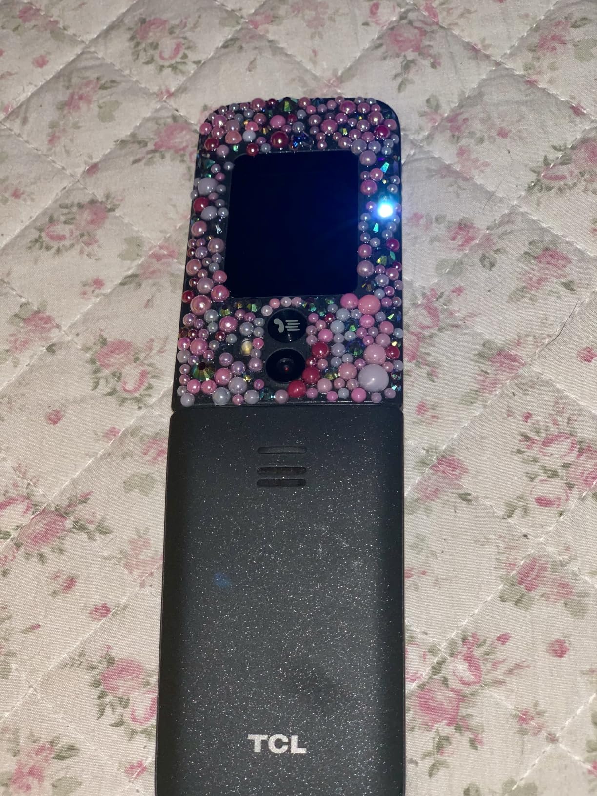 Tracfone, TCL FLIP 3, 16GB, Flip Phone, Stone Gray, 5MP Video Capable Camera, Locked [Sim Card Included - Separate Purchase Not Necessary] customer photo 1