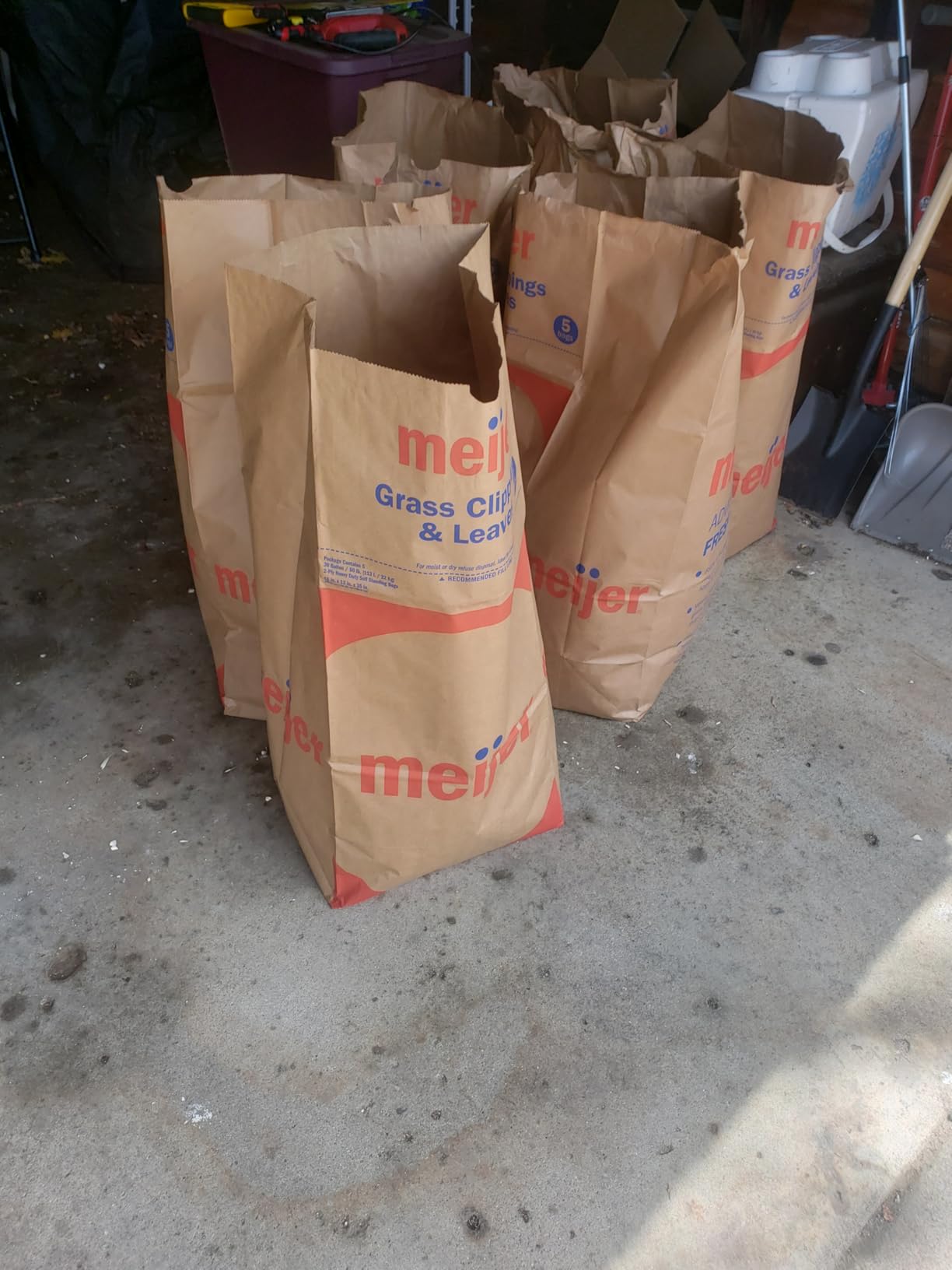 Wen 41119 Electric Wood Chipper and Shredder, 15-Amp, Black customer photo 2