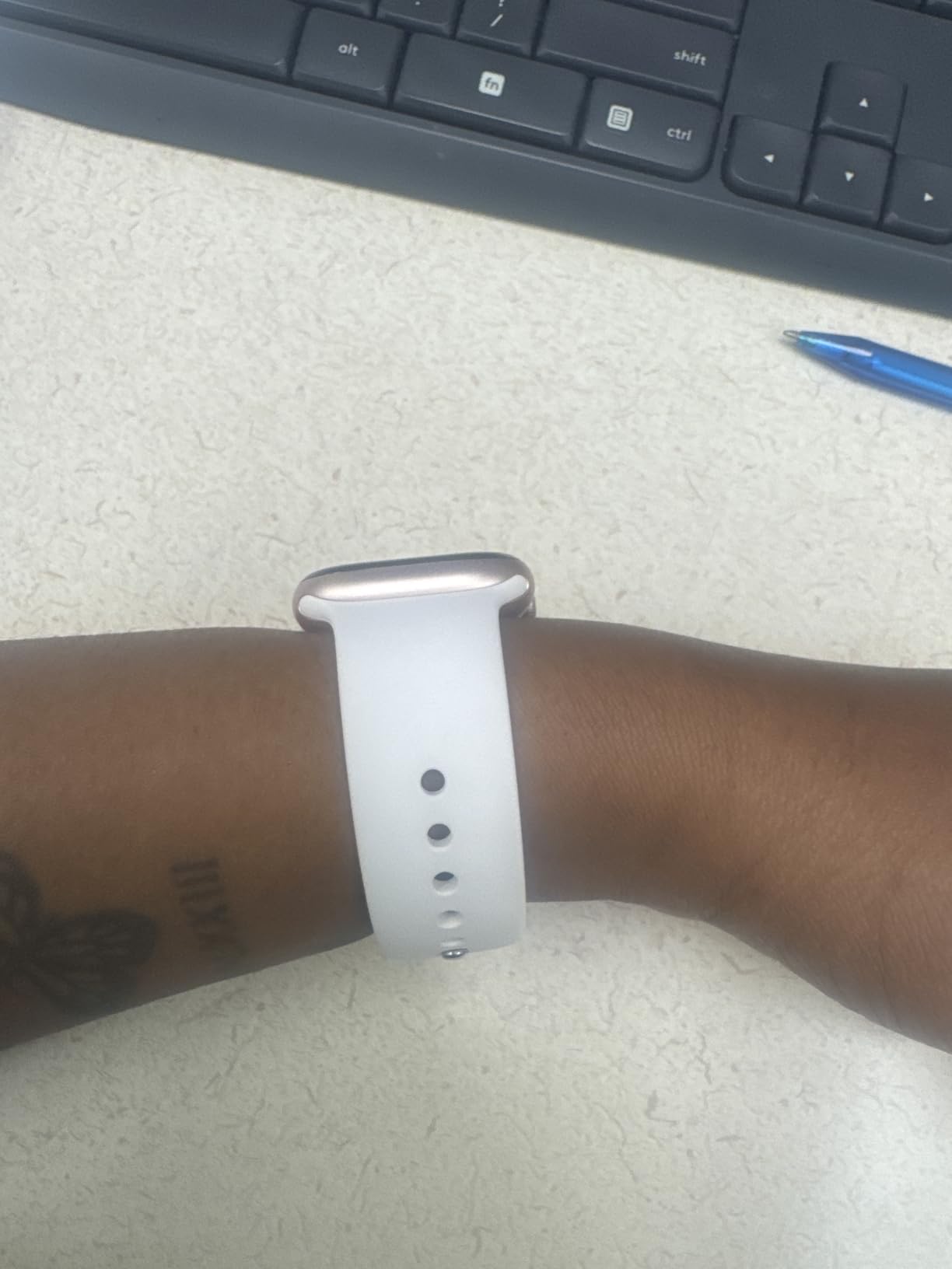 Watch Series 10 [GPS 42mm case] Smartwatch with Jet Black Aluminum Case with Black Sport Band - S/M. Fitness Tracker, ECG App, Always-On Retina Display, Water Resistant customer photo 2