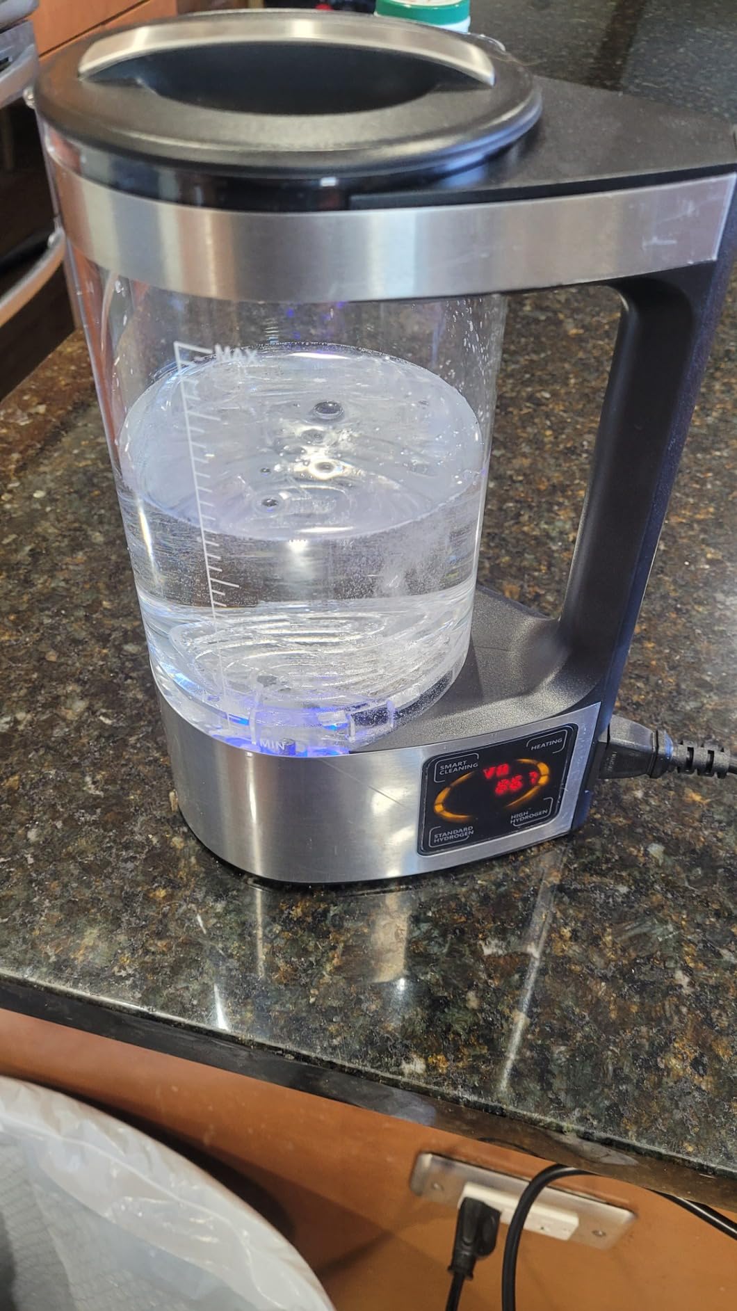 Hydrogen Water Generator, Hydrogen Water Kettle, Hydrogen Water Bottle Generator with SPE and PEM Technology, US Membrane Make Hydrogen Content up to 2000 PPB customer photo 2