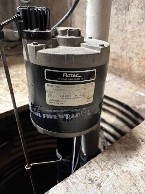 VEVOR 2500W Sump Pump Battery Backup with LCD, Automatically Shifts to Inverter Power Ensuring Uninterrupted Operation, Essential for Emergencies & Power Failures customer photo 1
