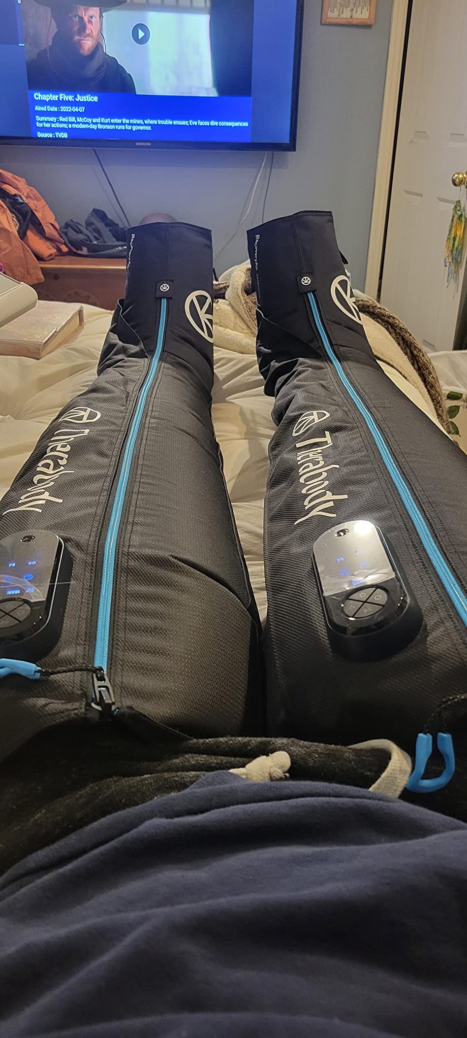 Therabody JetBoots Prime - Ultra-Portable, Wireless Compression Boots for Easy Leg Muscle Recovery - Calf, Leg & Thigh Compression Sleeve with Customizable Treatments (Short) customer photo 2