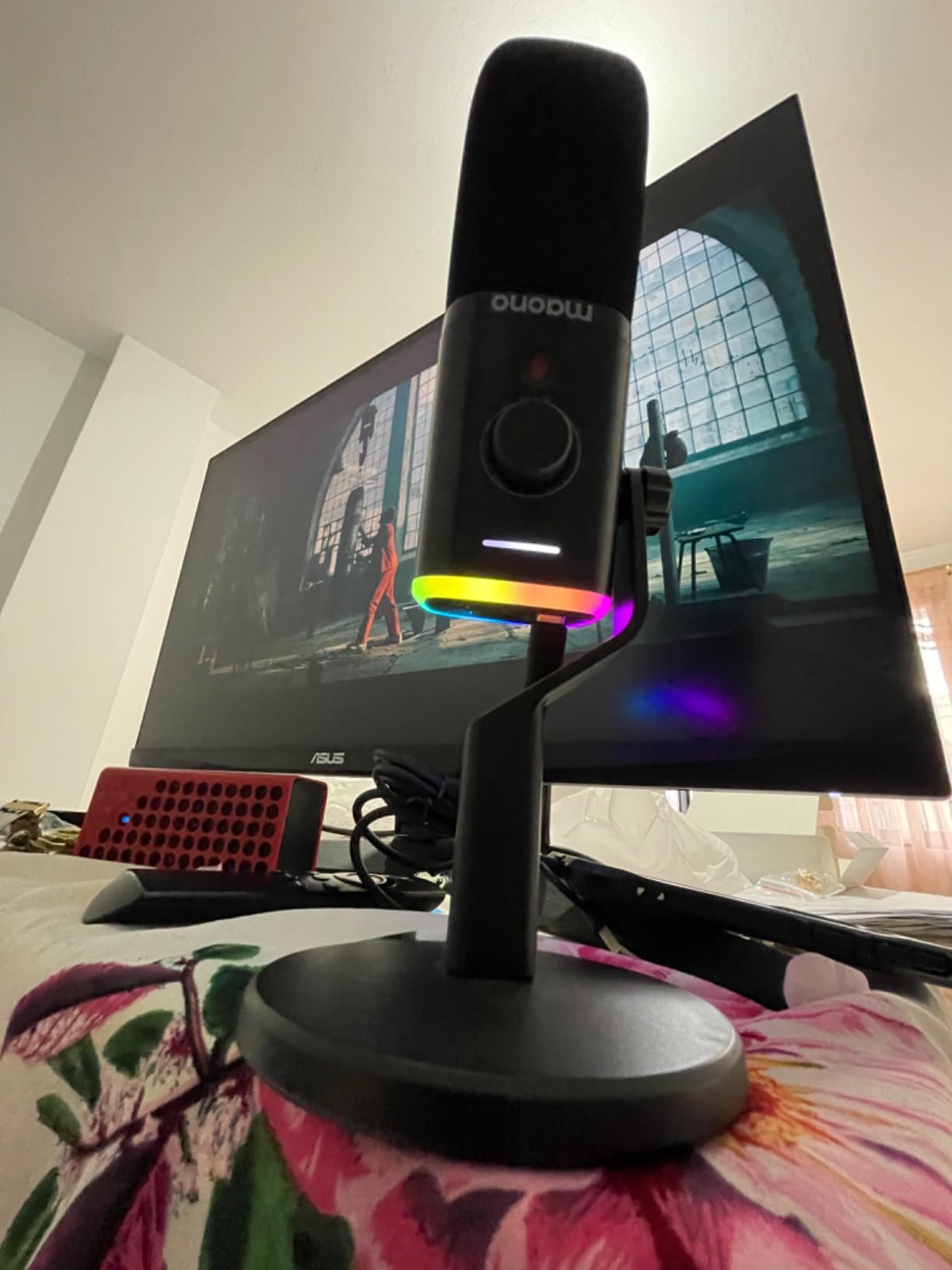 MAONO USB/XLR Podcasting Microphone for PC, Gaming Streaming Dynamic Mic with Mute Button, RGB, Desktop Stand, Computer Mic for Video Studio Recording-PD100X, Black customer photo 2