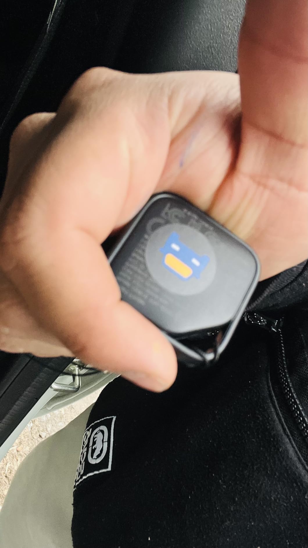 UGREEN FineTrack Air Tracker Tags (iOS Only) 2 Pack, 2-Year Replaceable Battery Bluetooth Tracker Compatible with Apple Find My, Item Finder Smart Tag for Keys, Luggage customer photo 2