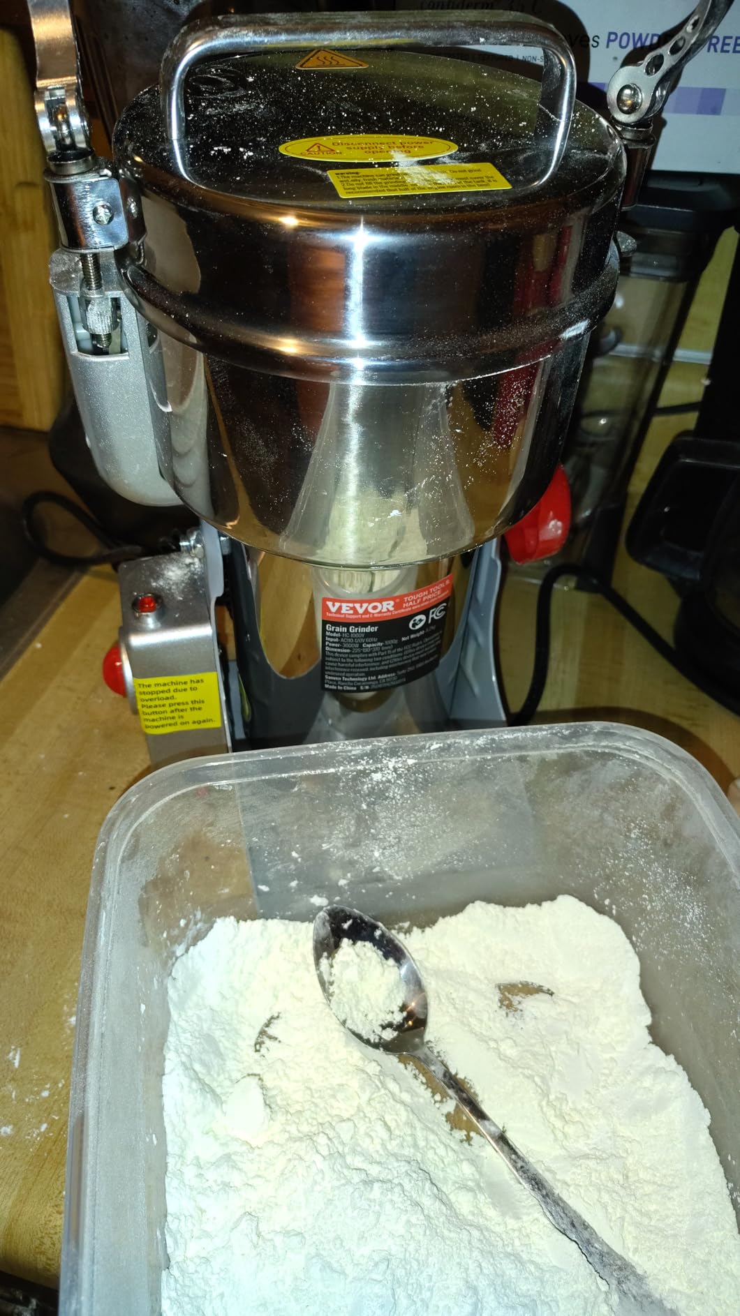 VEVOR 1000g Electric Grain Mill Grinder, High Speed 3000W Commercial Spice Grinders, Stainless Steel Pulverizer Powder Machine, for Dry Grains Spices Cereals Coffee Corn Pepper, Swing Type customer photo 1