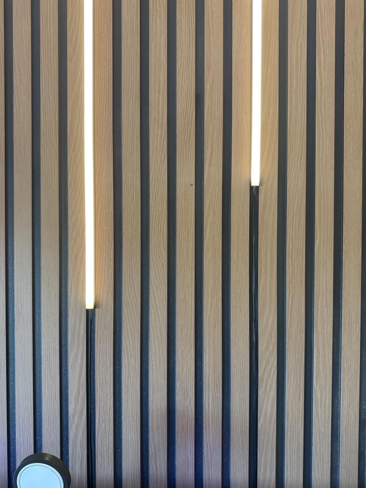 Art3d LED Recessed Lighting Kit - 6pcs Self-adhesive White LED Light with Smart Switch, 3000k Touching Switch Light for Wood Slat Wall Panels, Headboards, Stairs, Home decor, Under Cabinet Strip Light customer photo 1