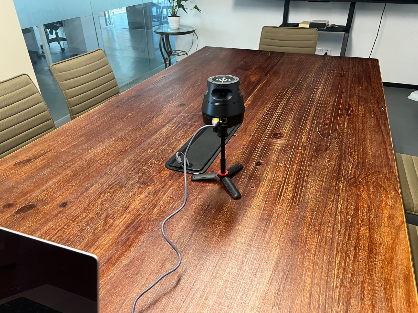 360 Conference Camera, Immersive Video Conference Experience, Both Overall and Speakers' Close-up View, Conference Room Webcam 1080P for Small/Mid-Size Rooms, Micro SD Slot Equipped customer photo 1