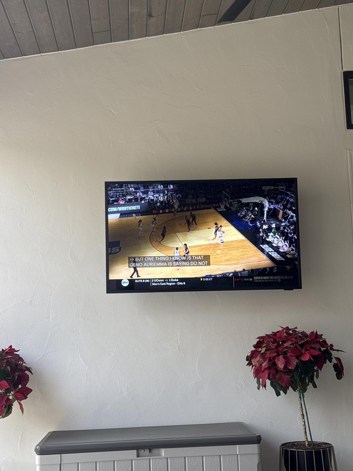 Samsung 55-Inch Class Neo QLED 4K The Terrace Partial Sun Outdoor TV (QN55LST7DAFXZA, 2024 Model) customer photo 1