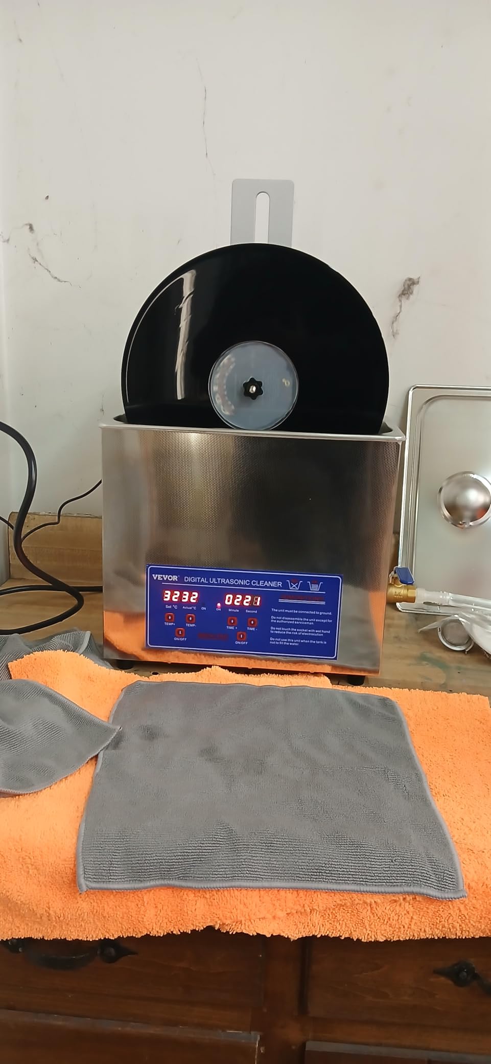 VEVOR Sonic Cleaner, 6L Ultrasonic Vinyl Cleaner 7-12 Inch, 8 Records Ultrasonic Vinyl Cleaning Machine, 180W Ultrasonic Records Cleaner with Drying Rack for Home Store customer photo 1