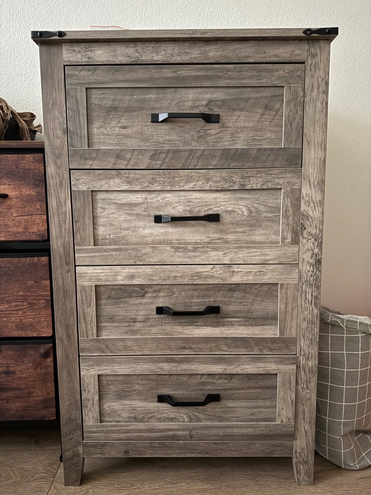 NEDYO 3PCS Farmhouse Dresser and Nightstand Sets, 6 Drawer Dresser and 2 Drawer Nightstand Set of 2 with Charging Station, Rustic Wooden Dresser Set for Bedroom, Light Rustic Oak customer photo 2