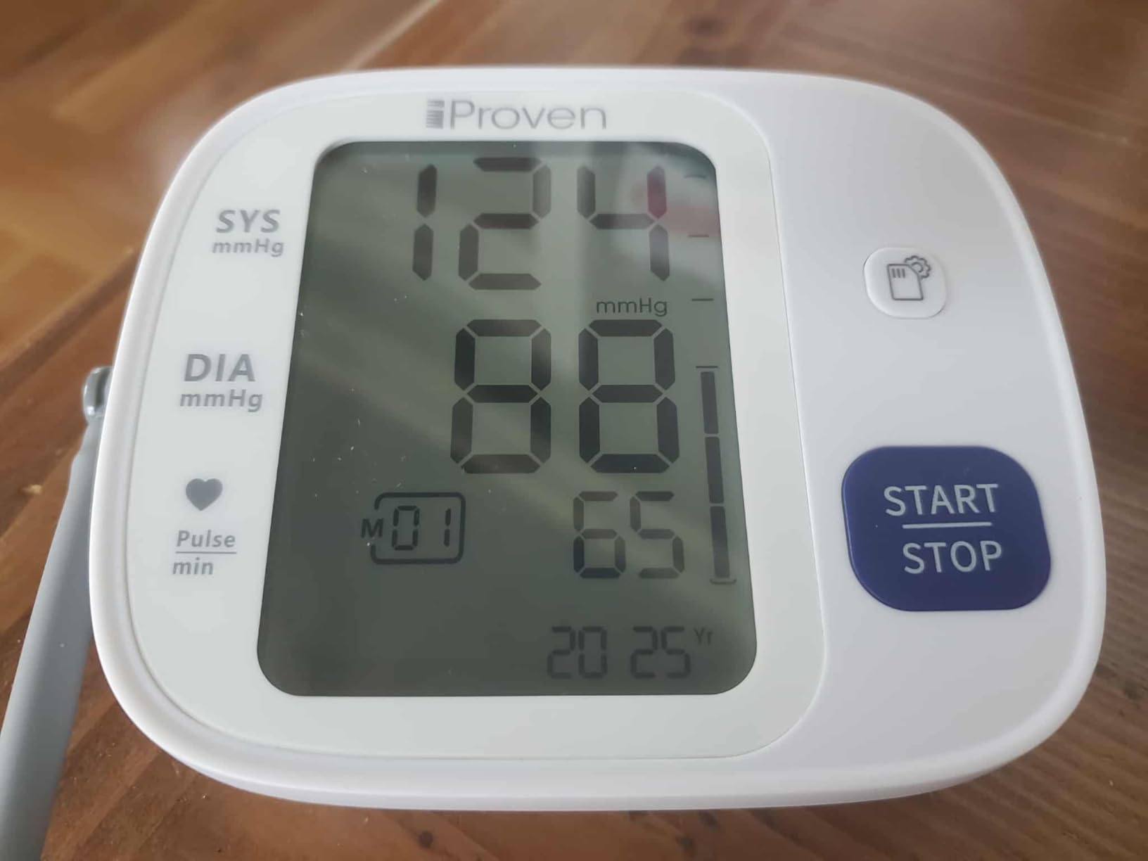 iProven Blood Pressure Monitor Bluetooth for Home Use - Upper Arm with App Integration, Easy-to-Use One-Touch Operation, and Large Display for Convenient Monitoring customer photo 2