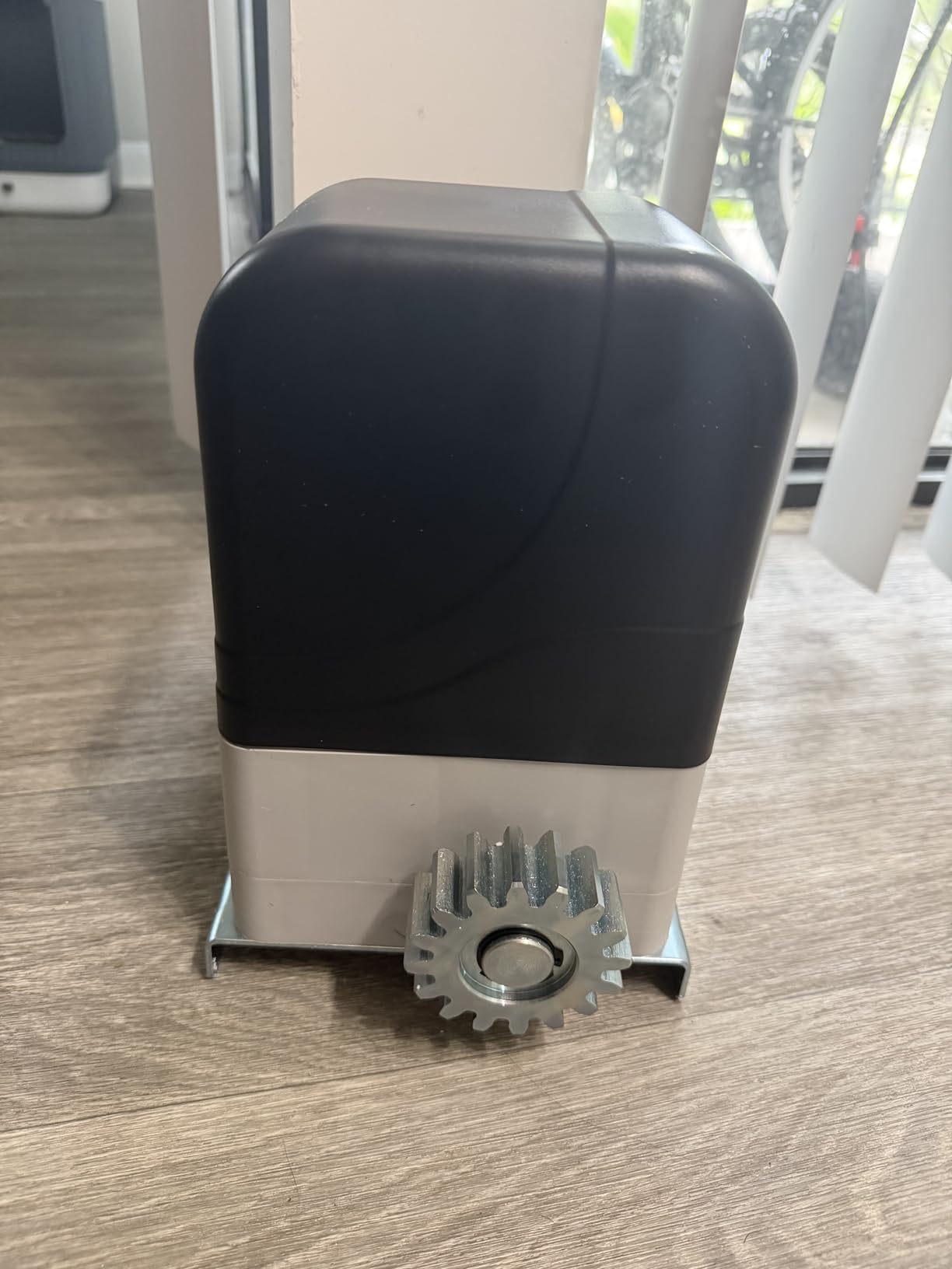 Blütezeit Automatic Sliding Gate Opener 900lbs with 2 Remote Controls, Rack Driven Electric Slide Gate Motor for Driveway Fence Rolling Gates with Complete Hardware Kits (Racks NOT Included) customer photo 1