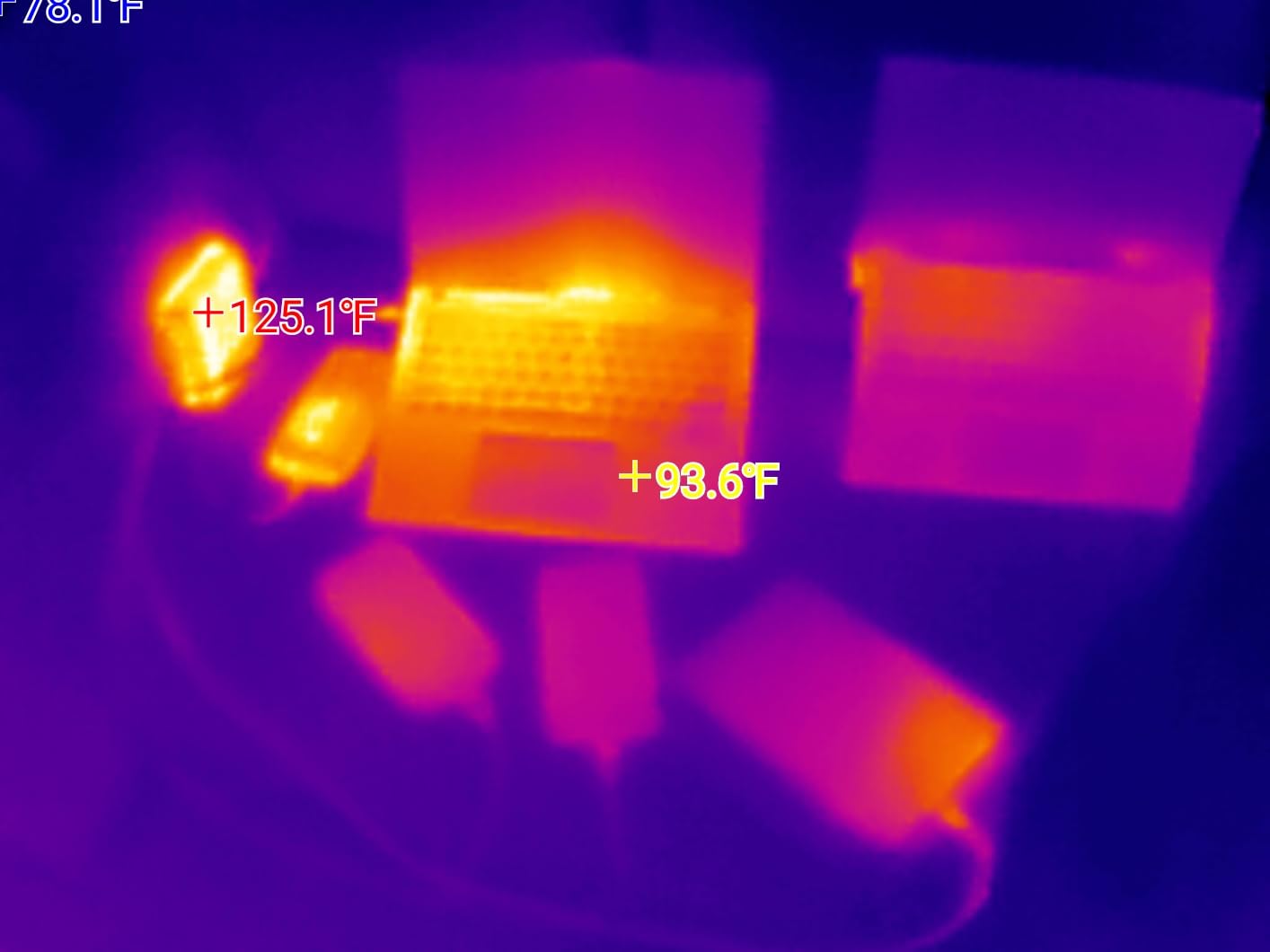 UGREEN Nexode 200W GaN USB C Charging Station, 8-Port Desktop Charger with PD 100W customer photo 2