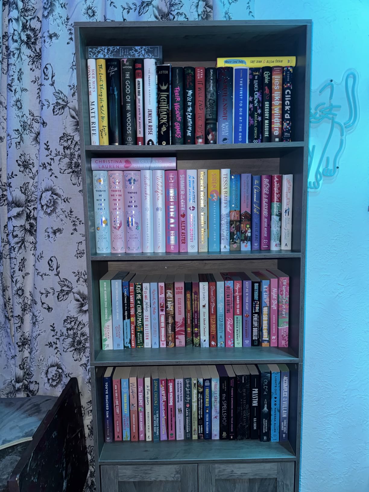 Shintenchi Bookshelf, Industrial Bookshelves and Bookcases with Doors Floor Standing 6 Shelf Display Storage Shelves 70.9 inches Tall Bookcase for Home Office, Living Room (Black) customer photo 2