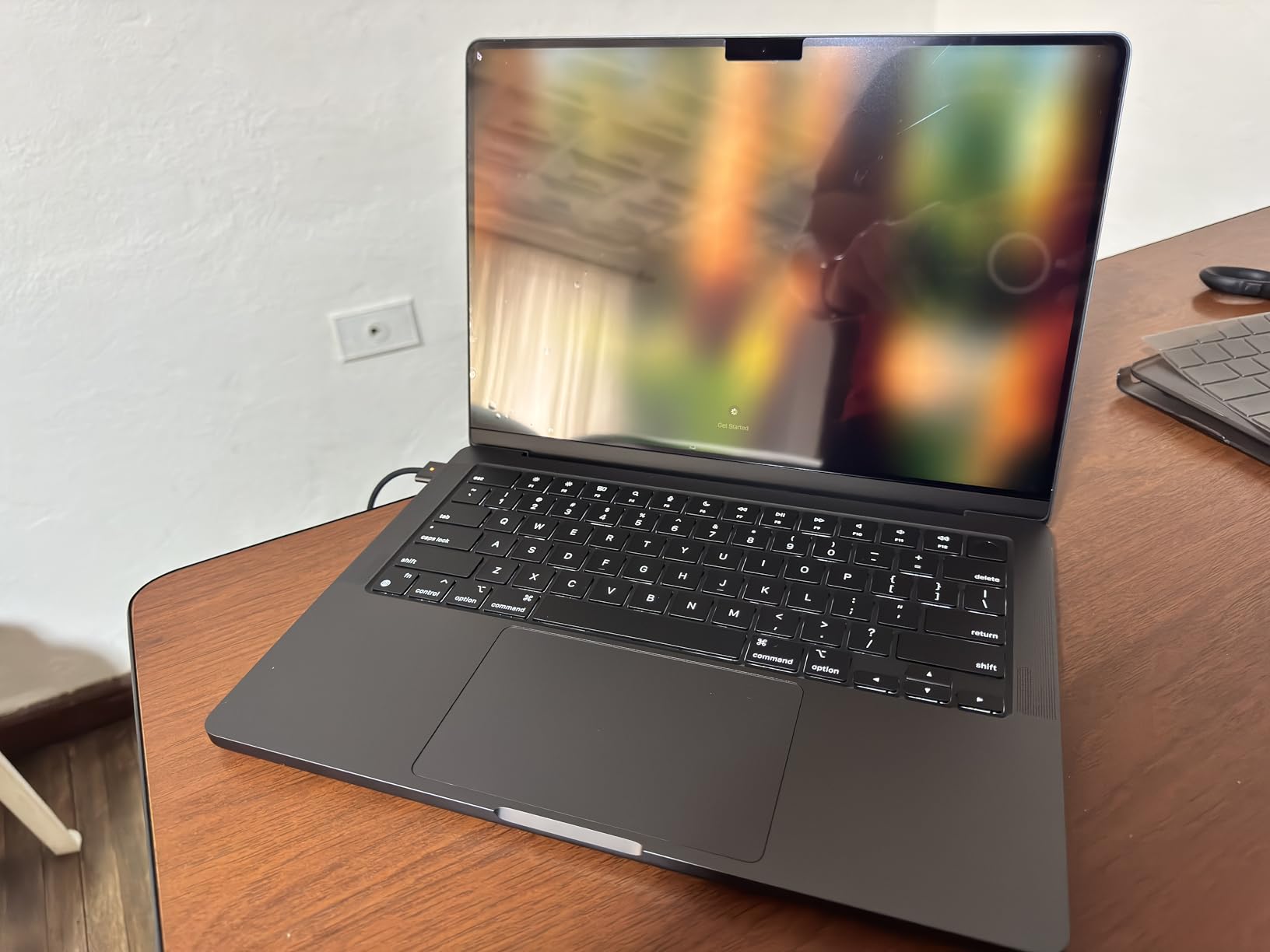 2024 MacBook Pro Laptop with M4 Pro, 14-core CPU, 20-core GPU: Built for Apple Intelligence, 14.2-inch Liquid Retina XDR Display, 24GB Unified Memory, 1TB SSD Storage; Silver customer photo 2