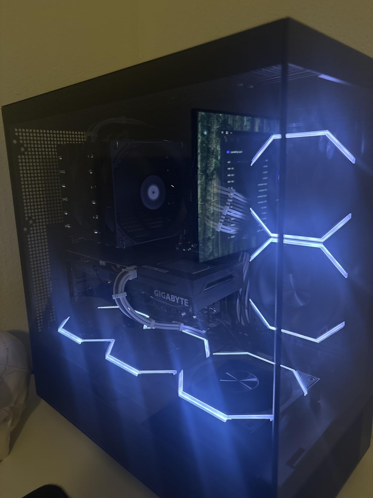 Asiahorse Nyota A14 140mm PC Case Fan - High-Efficiency Cooling, Customizable ARGB Lighting, Adjustable 800-1800 RPM PWM Control, Ultra-Quiet <29 dB Fluid Dynamic Bearings customer photo 1