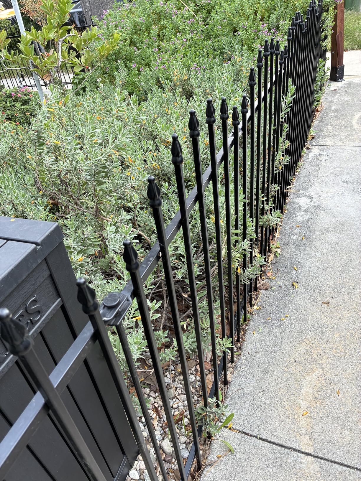 Metal Garden Fence with Gate 42 in H x 12 ft L, 1 Gate + 5 Panels Border Dog Fence Panels Animal Barrier, No Dig Garden Fencing for Yard Patio Flower Bed Lawn Outdoor, Arch Black customer photo 1