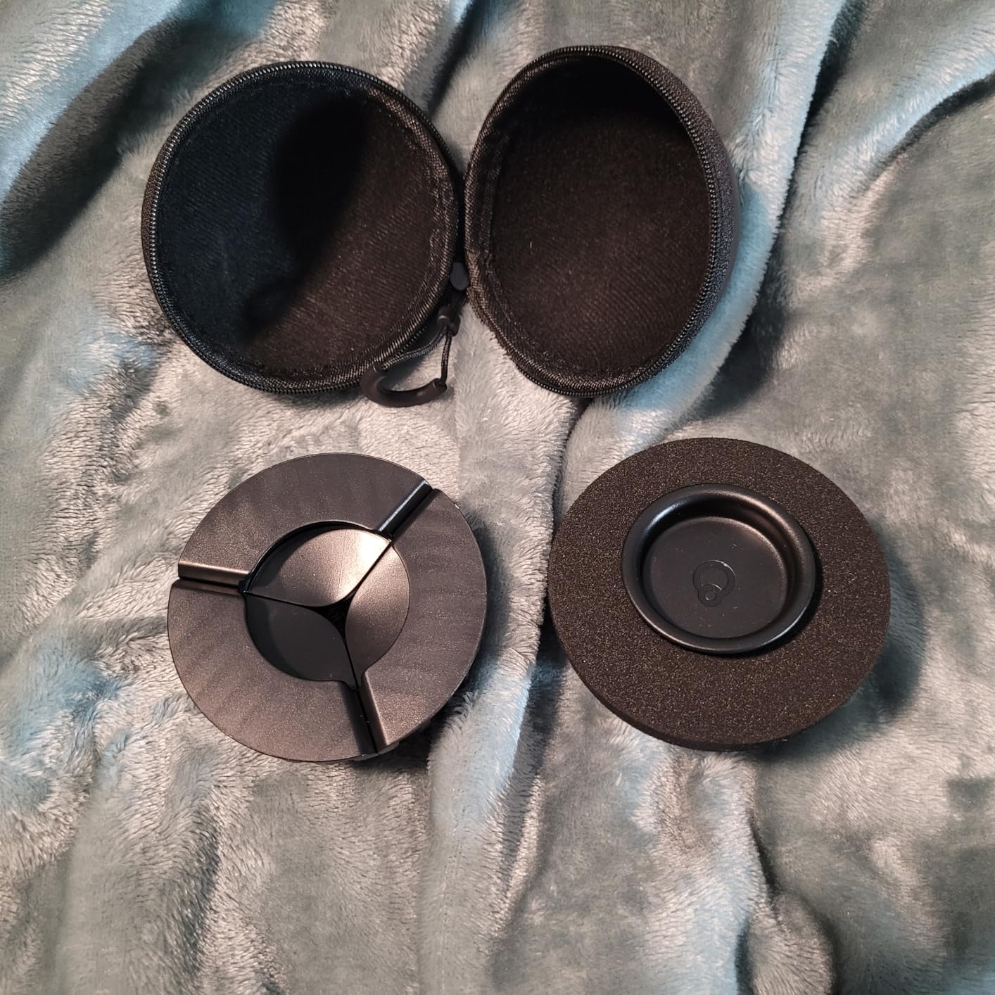 Ball for Side Sleep Posture - Calma Clip v2 by Whole Nights, Sleep Aid for Back Snorers, Anti Snoring Device, Attaches to Any Clothes and Keeps You in a Healthy Sleeping Position customer photo 1