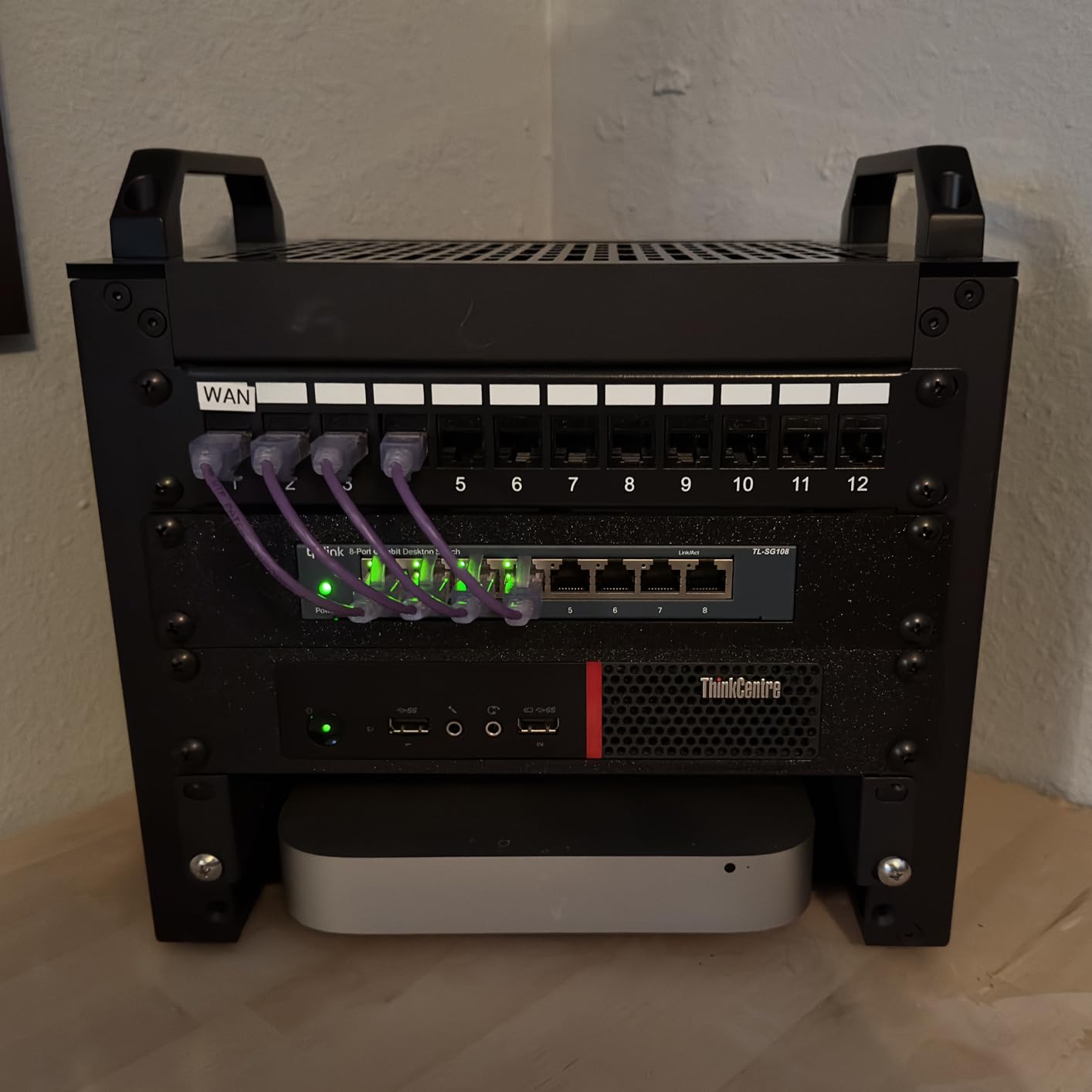 GeeekPi 4U Server Cabinet - 10 inch Mini Server Rack for Network, Servers, Audio, and Video Equipment customer photo 1