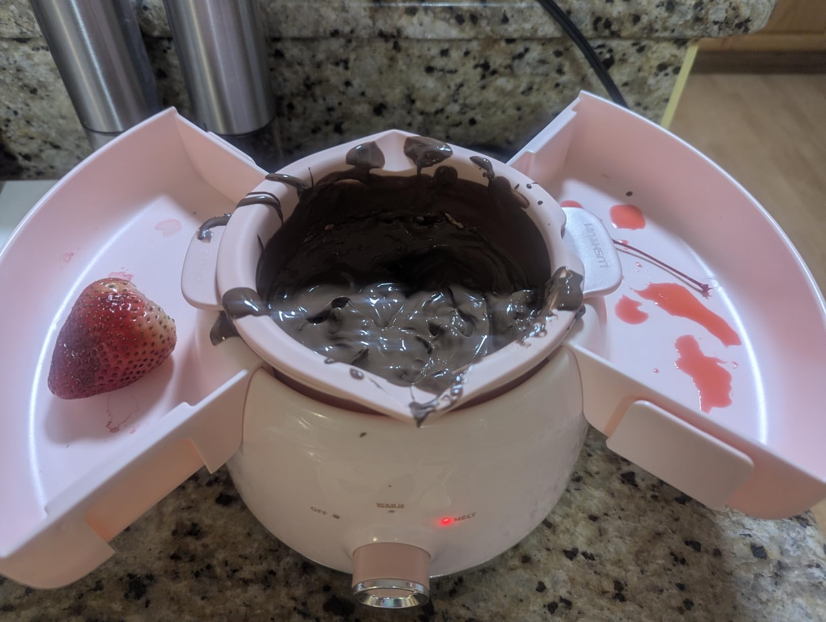 LUSHYUM Chocolate Melting Pot Candy Melts Melter with 2 Insert Pots and Spatula, 4 Cups Capacity Warmer Machine, Ideal Dipping Tool Kitchen Supplies customer photo 1