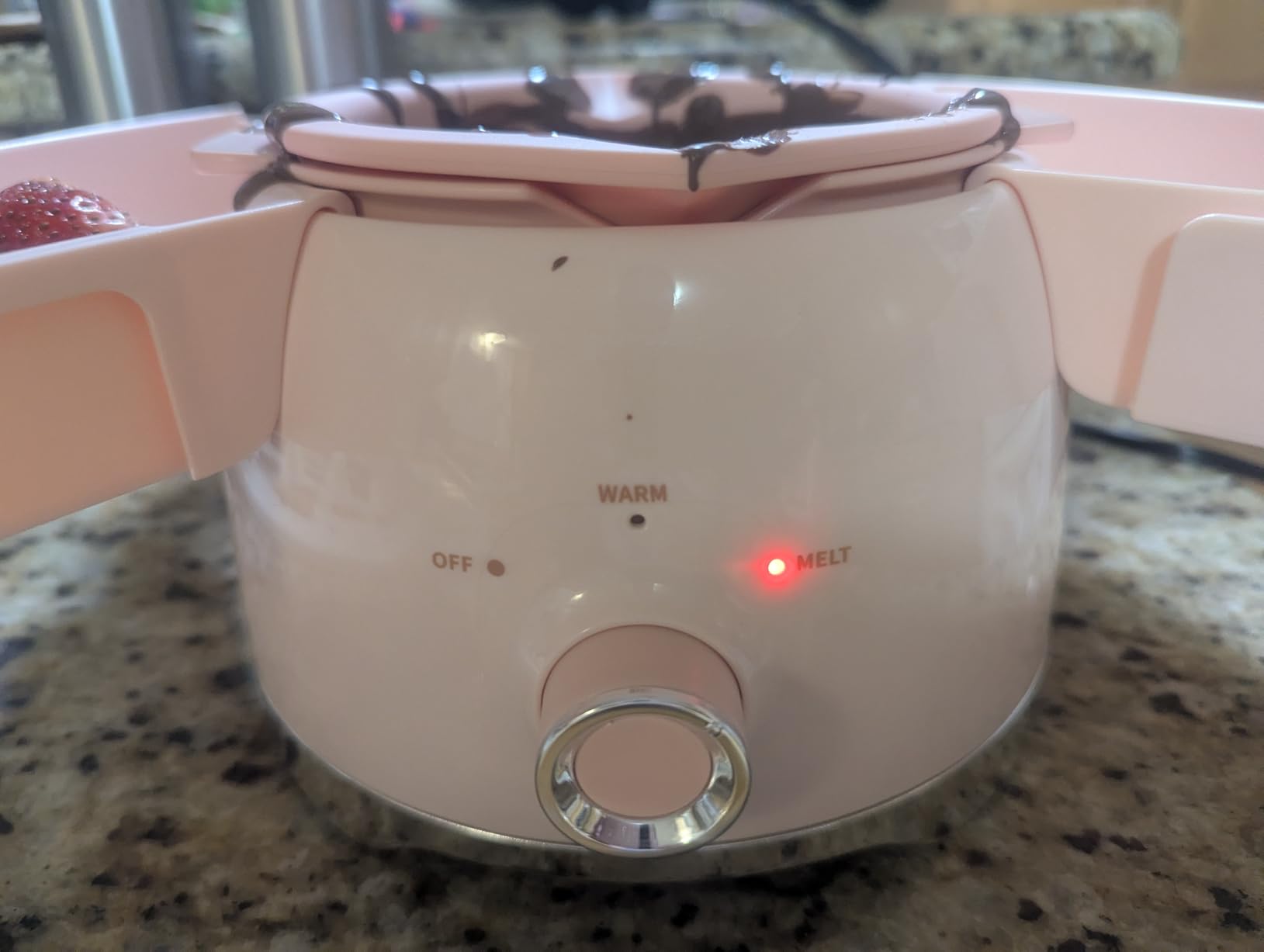 LUSHYUM Chocolate Melting Pot Candy Melts Melter with 2 Insert Pots and Spatula, 4 Cups Capacity Warmer Machine, Ideal Dipping Tool Kitchen Supplies customer photo 2