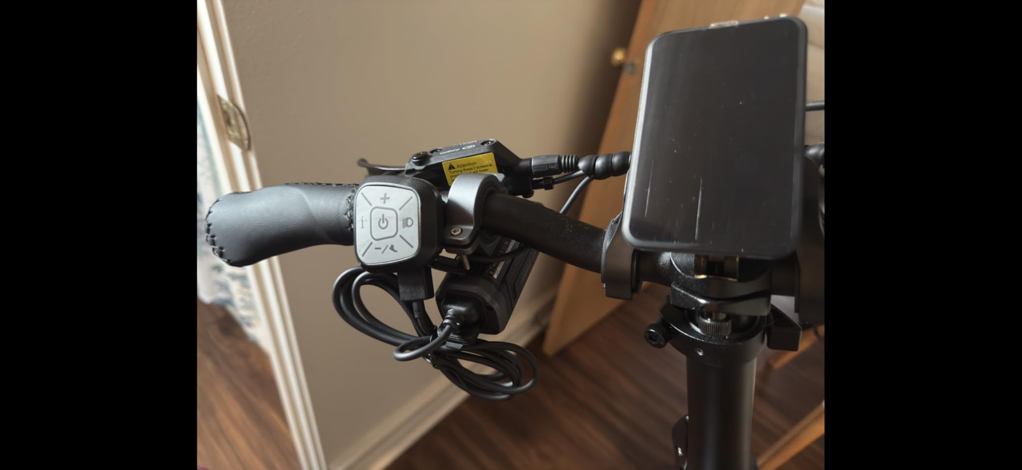 AKEEYO-710Pro EIS Motorcycle Camera, 4K28FPS 20MP WiFi Dash Cam, IP66 Ultra HD Waterproof Motorcycle Helmet Camera, 142° Wide Angle View Night Vision with 64GB Card, G-Sensor, Parking Mode customer photo 1