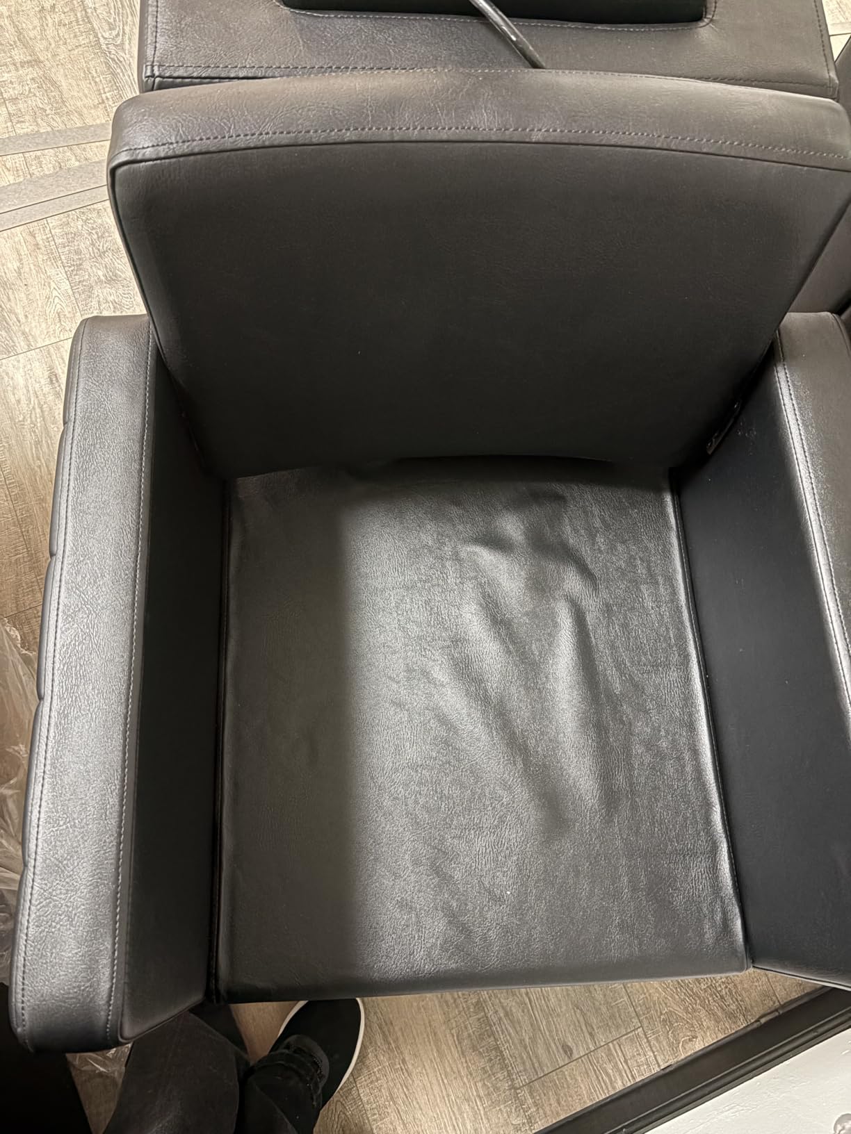 OmySalon Professional Dryer Chair for Salon, Modern Style, Black, PVC Leather, 330 lbs Weight Capacity, Perfect for Beauty Salon Services customer photo 2