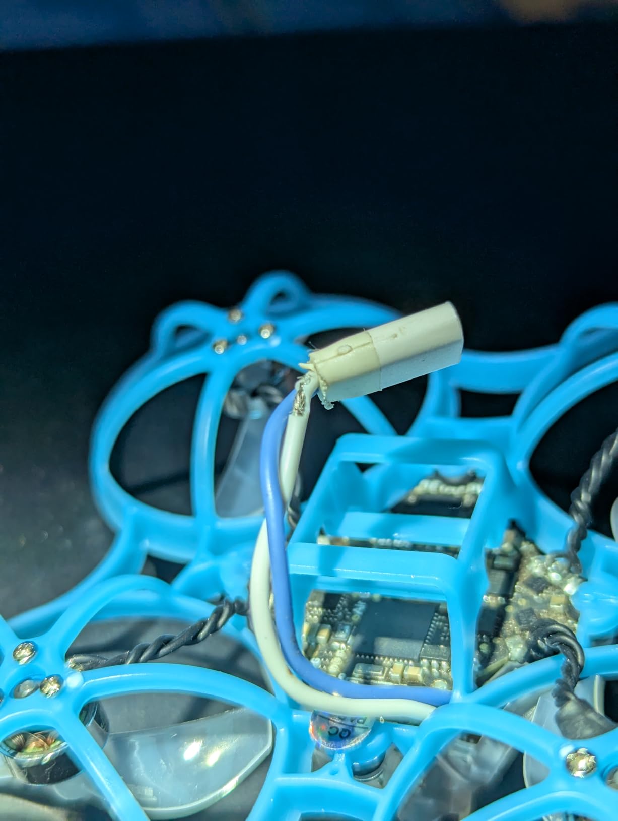 Air75 Brushless Whoop Quadcopter, Ultralight 1S 75mm Micro Whoop Drone with C03 FPV Camera, G473 5IN1 Air Flight Controller ELRS Receiver 0802SE 23000KV Motors for FPV Racing Freestyle-ELRS customer photo 1