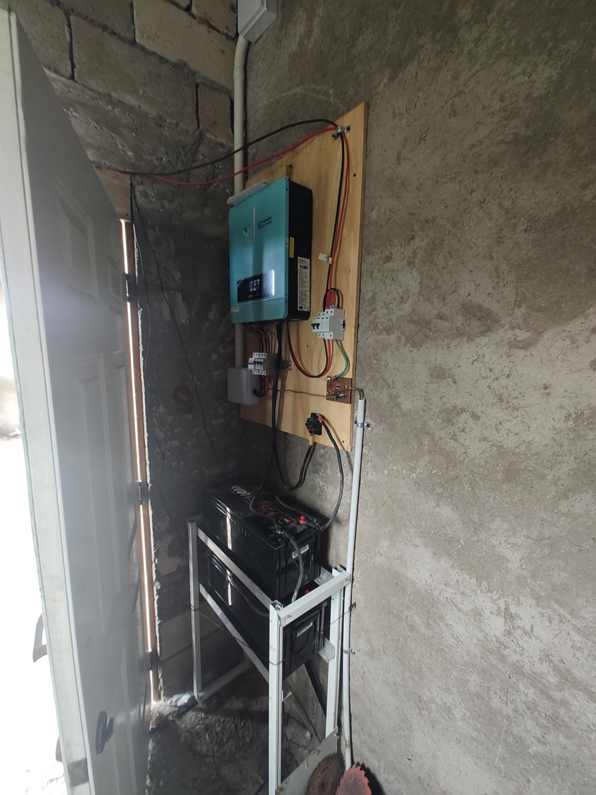 Xijia 3600W Hybrid Solar Inverter, 24VDC to 120VAC Power Converter with 120A MPPT Solar Charging Controller, Battery-Less Operation Pure Sine Wave Inverter for Home, RVs and Off-Grid Cabin customer photo 2
