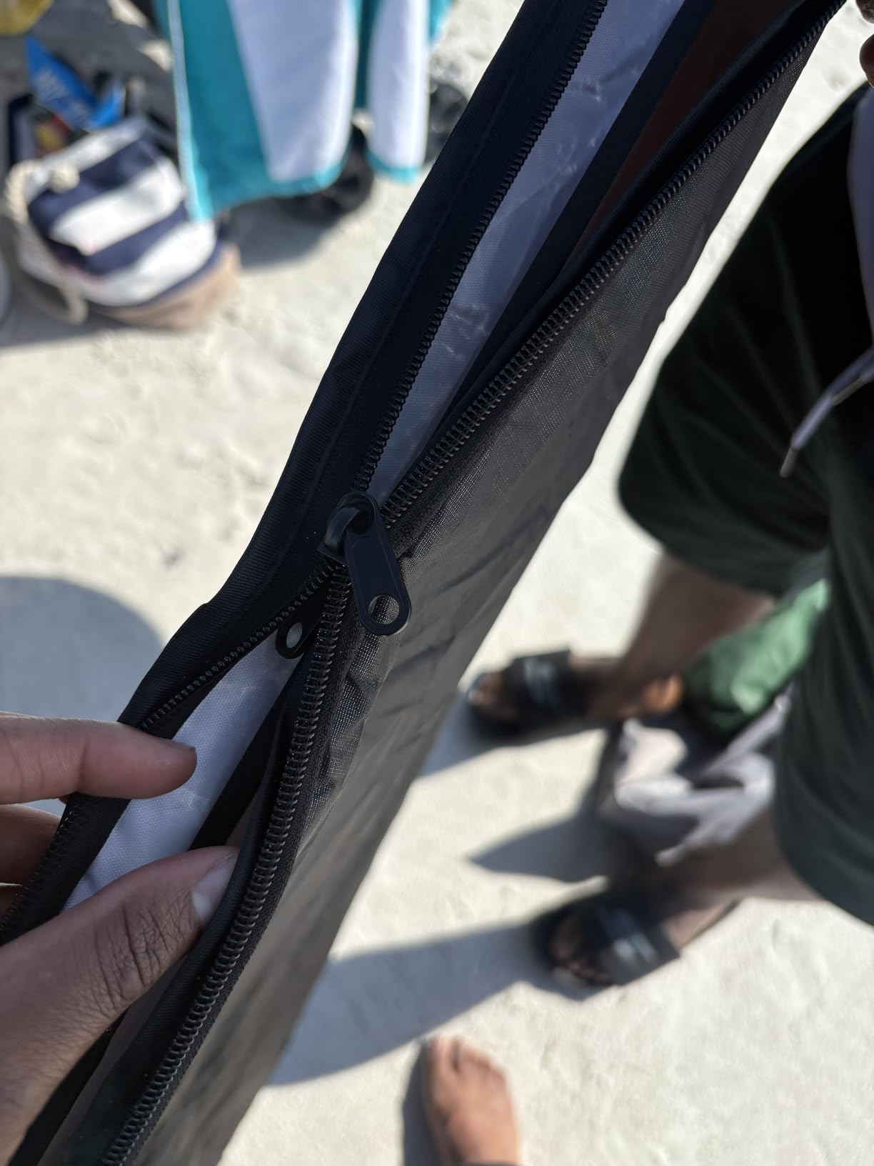 UTEBIT 31 Inch (80cm) Light Reflector Stand Kit Diffuser 5 in 1 Collapsible Multi Disc with Bag, 48 Inch Light Stand, Photography Reflector Holder-Translucent/Silver/Gold/White/Black customer photo 1