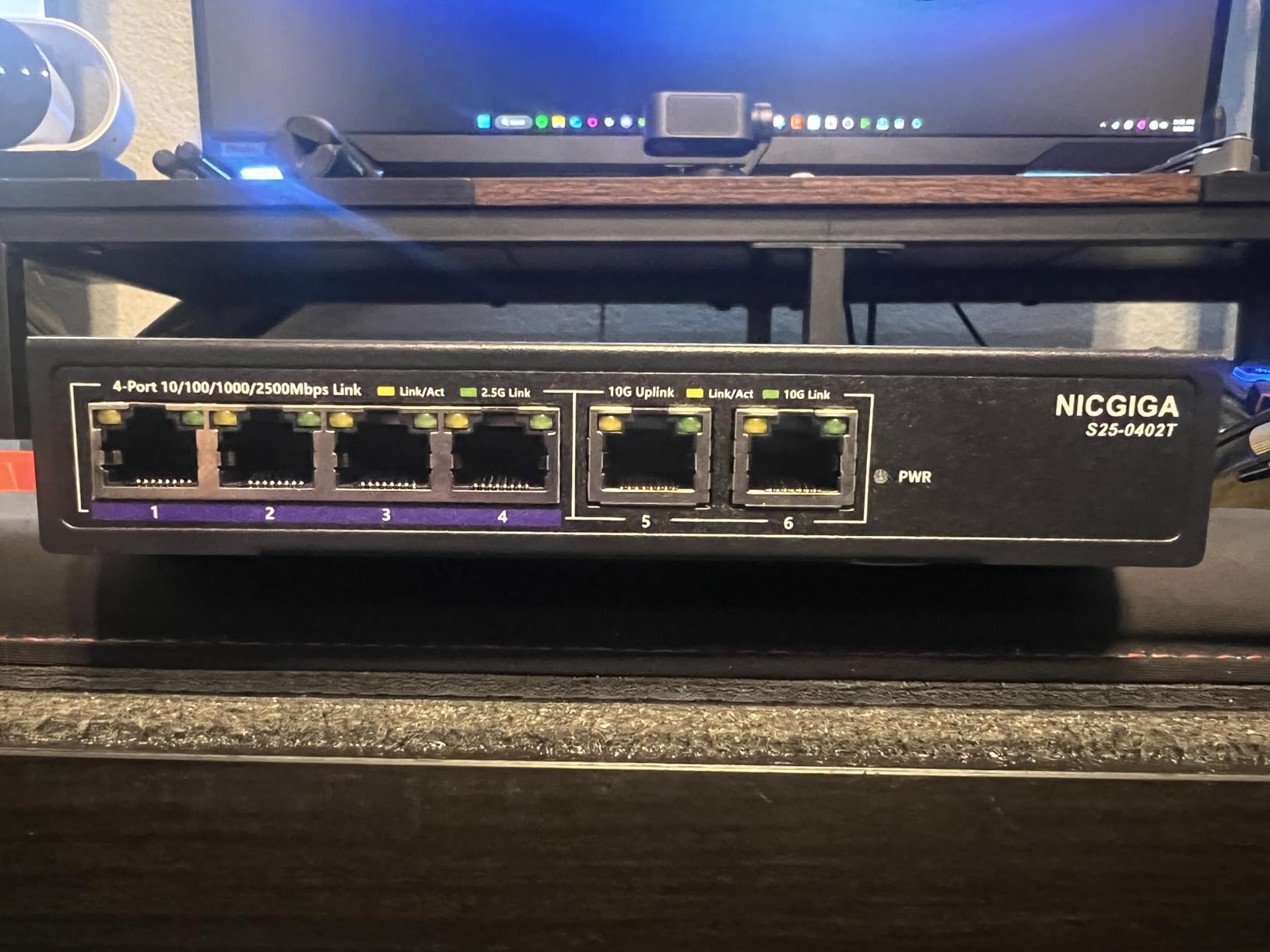 10Gbe Ethernet Switch Unmanaged with 2 x 10Gb RJ45 Ports + 4 x 2.5Gb Base-T Ports, Desktop/Wall Mount NICGIGA 6 Port 10Gbps Network Switch for Wireless AP, NAS, PC customer photo 1