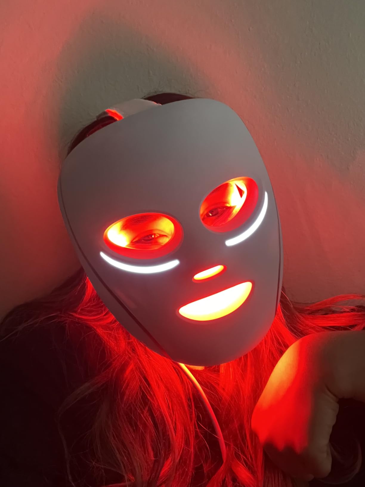 Shark CryoGlow LED Face Mask with Under-Eye Cooling, Anti-Ageing & Blemish Repair, Red & Blue LED, Infrared Light Therapy, USB-C, Remote Control, Storage Bag, Blue Frost, FW312 customer photo 2