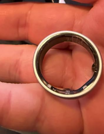 QRNT Smart Ring - Snug Fit - Size Up - Water-Resistant Titanium Fitness Tracker, Tracking for Sleep, Steps, HRV, SpO2 - No Subscription, iOS Android App - Includes 2 Silicone Covers (Silver, 06) customer photo 2