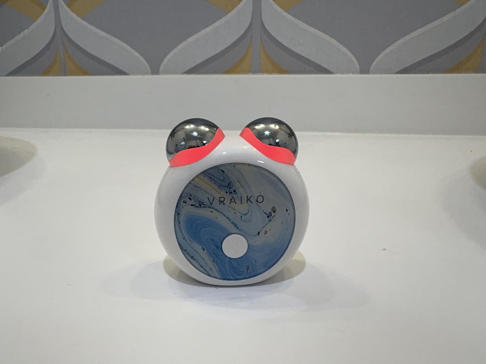 VRAIKO MiniCub Microcurrent Facial Device for Beginners, Jawline Sculpting & Toning Tool with Gentle Waves for Face Lifting Contouring and Double Chin, Mini True Beauty Glow Home Skin Care customer photo 1