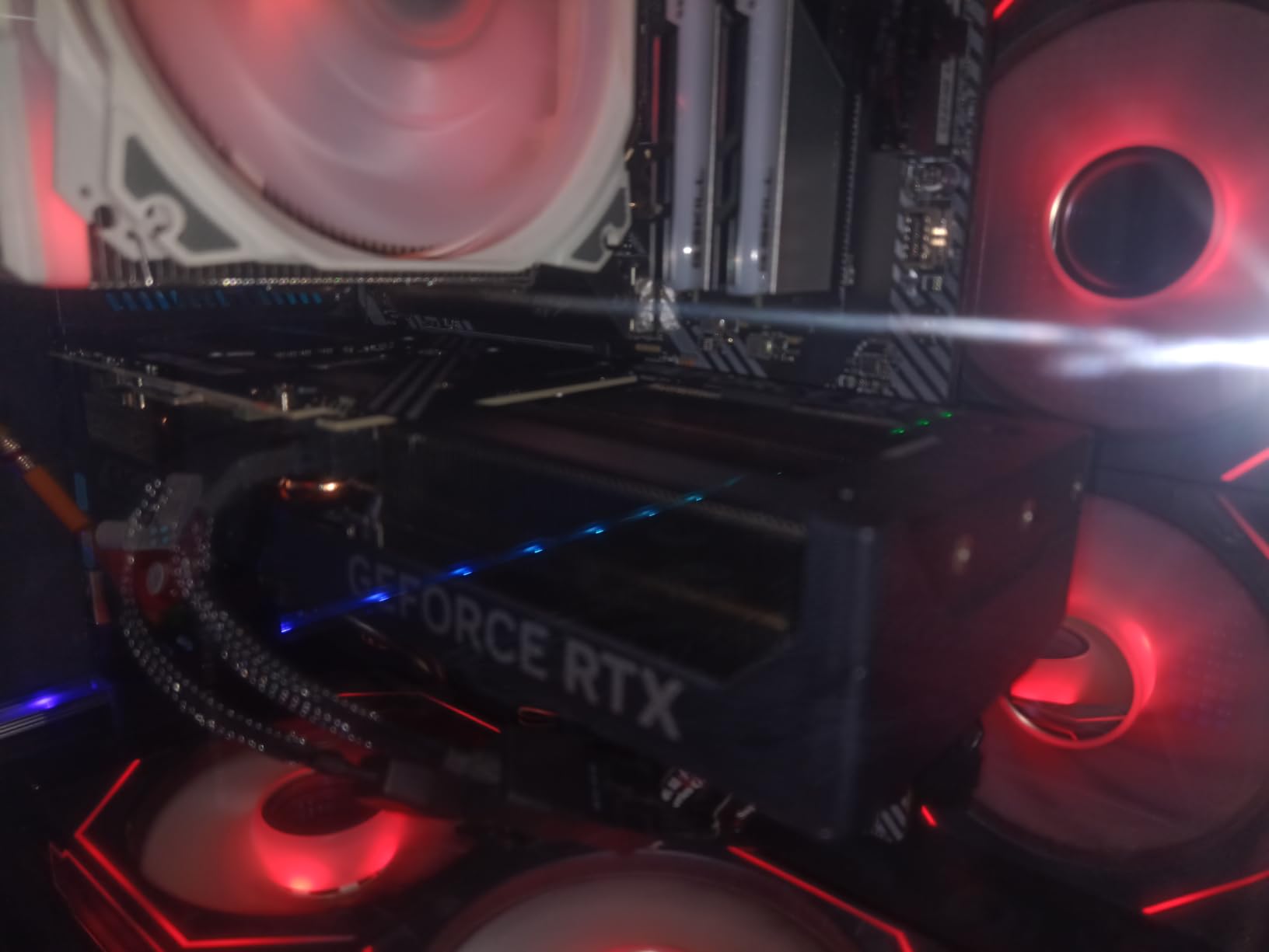 GIGABYTE GeForce RTX 5070 WINDFORCE OC SFF 12G Graphics Card, 12GB 192-bit GDDR7, PCIe 5.0, WINDFORCE Cooling System, GV-N5070WF3OC-12GD Video Card customer photo 1